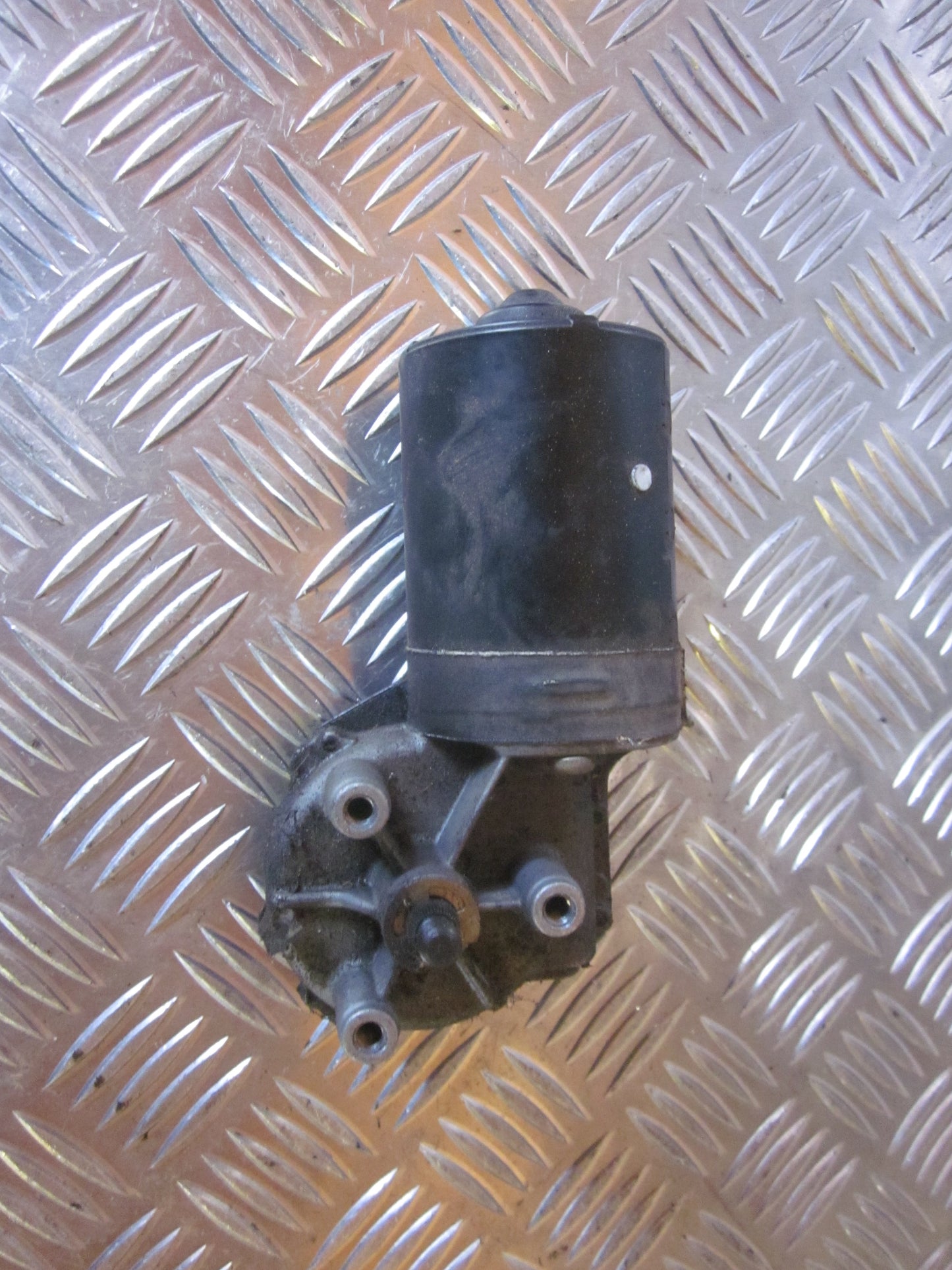 Skoda Octavia Viskermotor Med OEM Nr. Ophugger Fra Skoda Ophugger