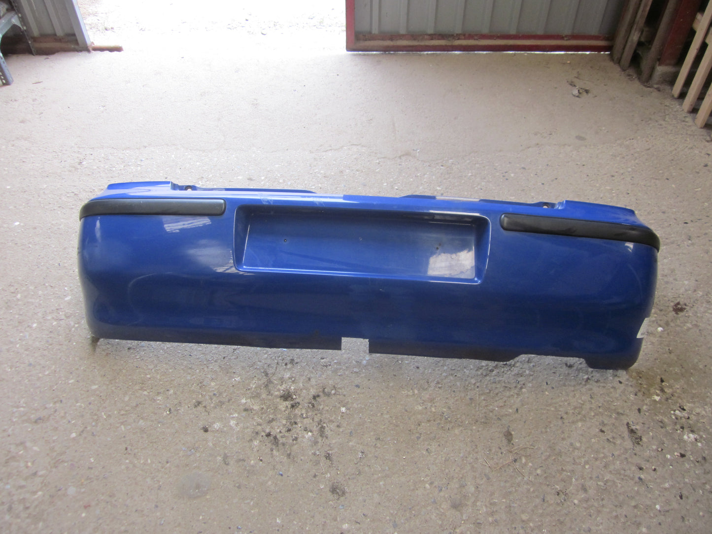VW Polo Facel. 6N Bagkofanger Med OEM Nr. Ophugger Fra VW Ophugger
