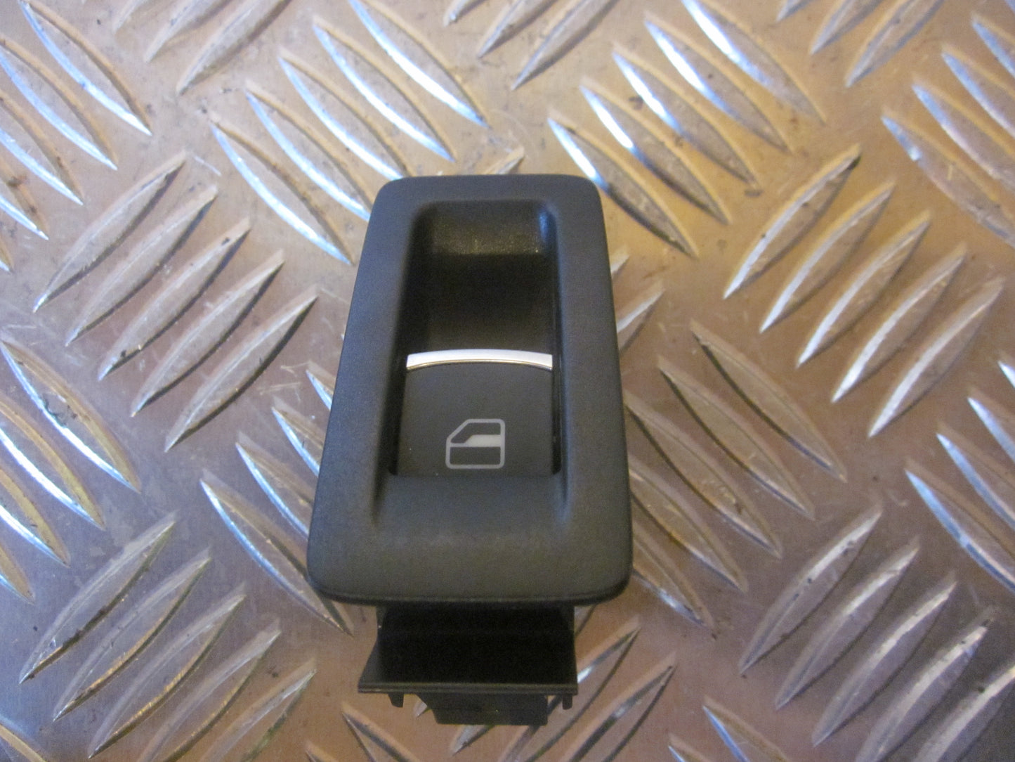 VW Touran GP2 Kontakt Rudehejs Med OEM Nr. 5K0959655 Fra VW Ophugger