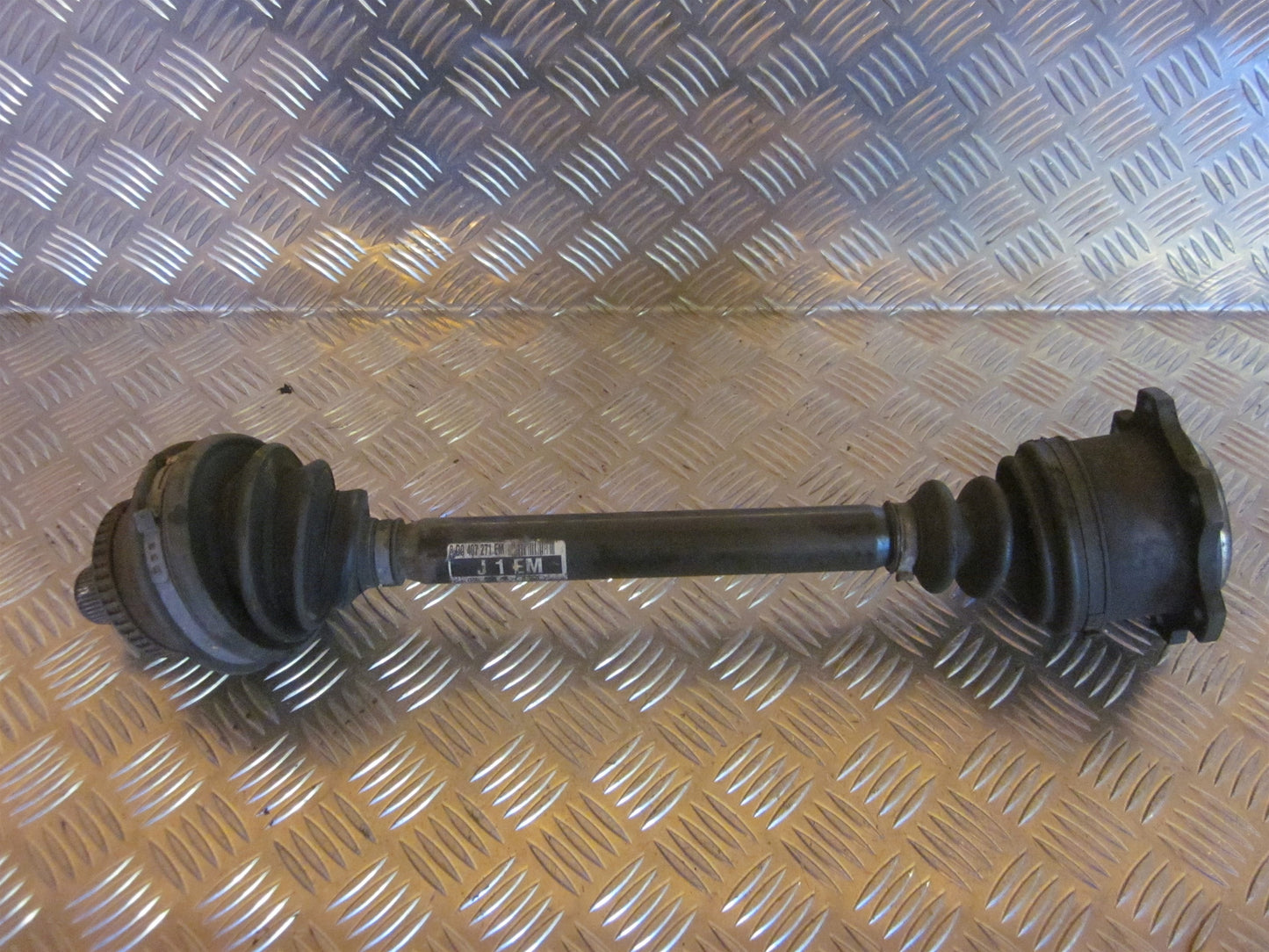 VW Passat 3B Trækaksel For V Med OEM Nr. 8D0407271EM Fra VW Ophugger