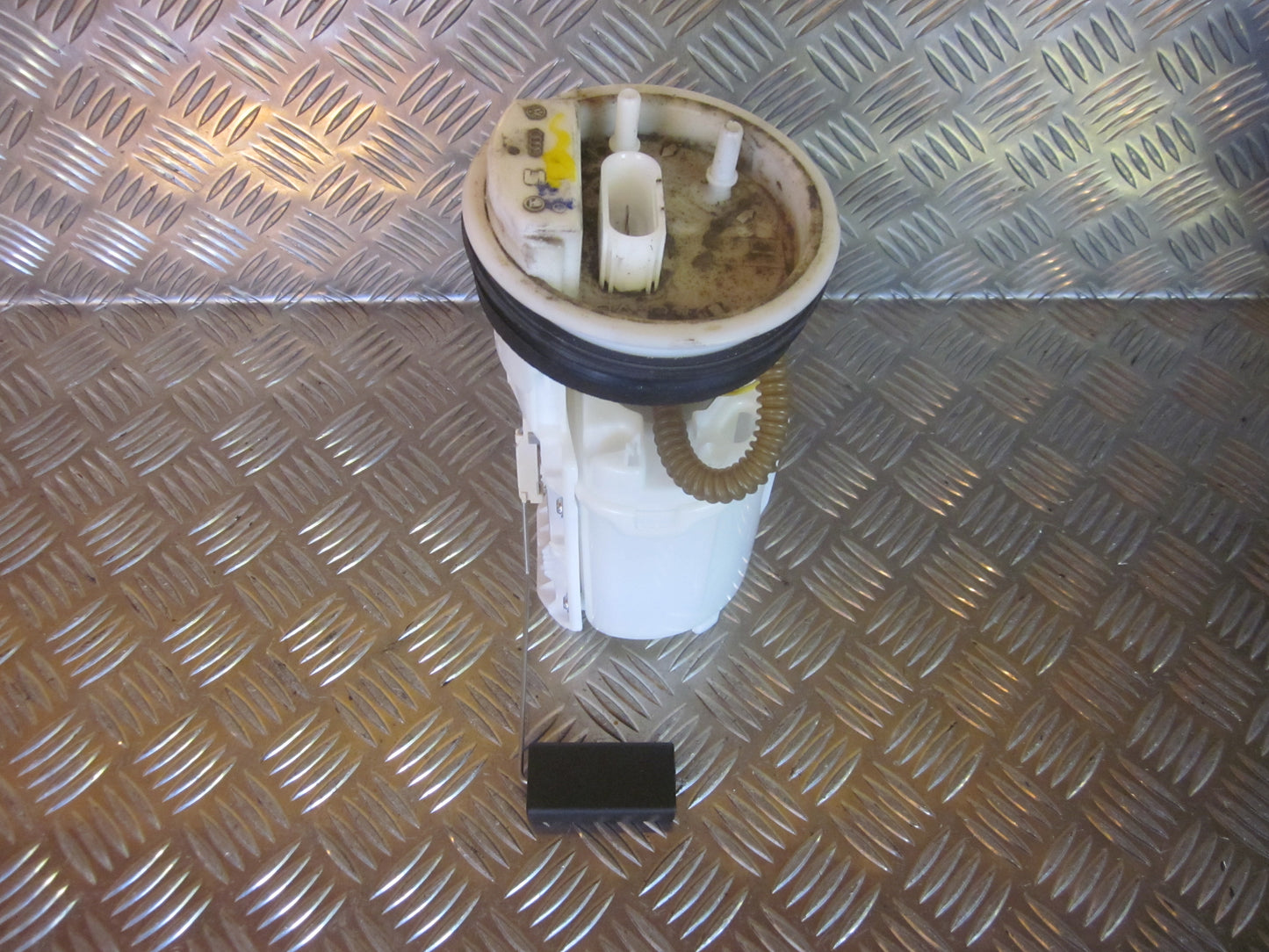 Skoda Fabia Benz/Brændstofpumpe El Med OEM Nr. 6Q0919051F Fra Skoda Ophugger