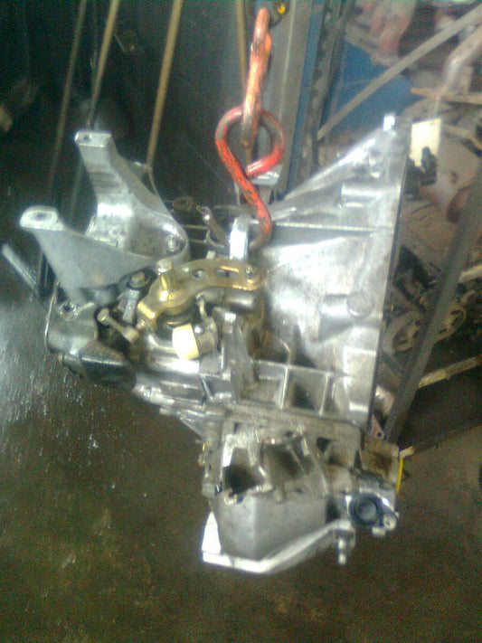 Peugeot 407 Gearkasse 6 Trin Med OEM Nr. 20MB17 Fra Peugeot Ophugger