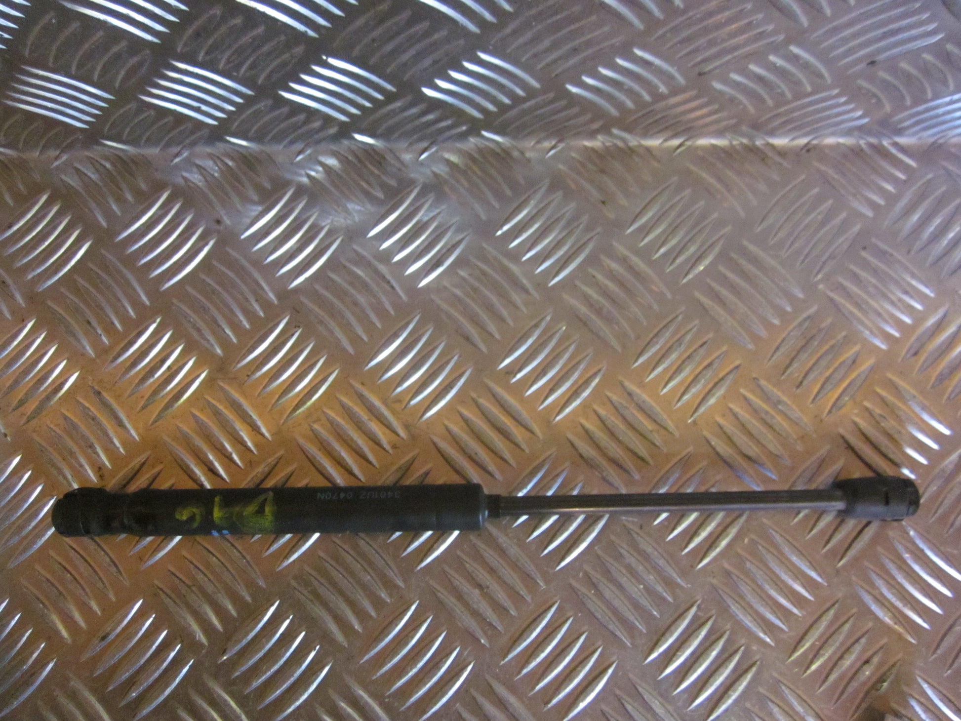 Peugeot 407 Bagklapsdæmper Med OEM Nr. Ophugger Fra Peugeot Ophugger