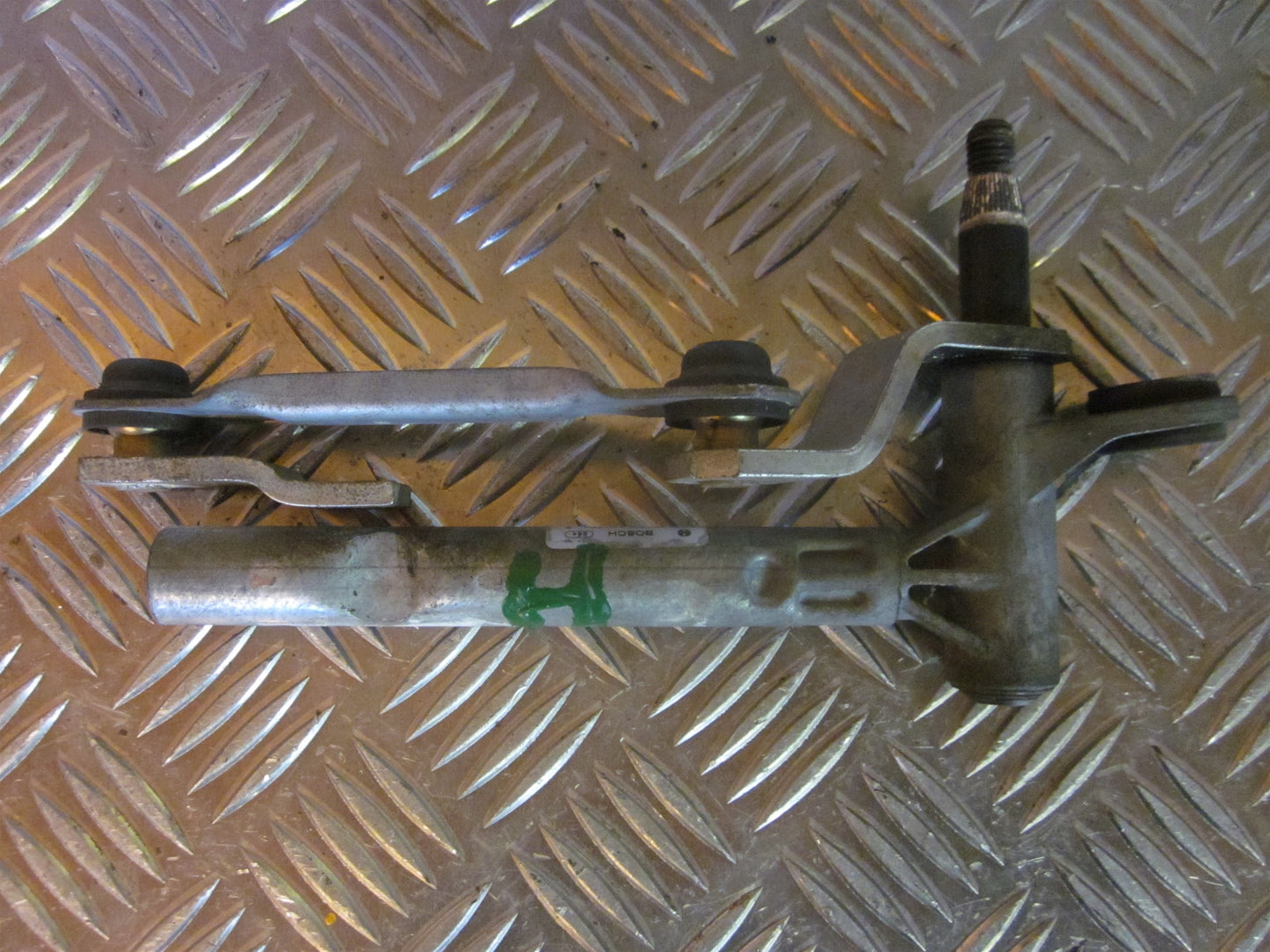 Peugeot 407 Viskertræk Med OEM Nr. Ophugger Fra Peugeot Ophugger