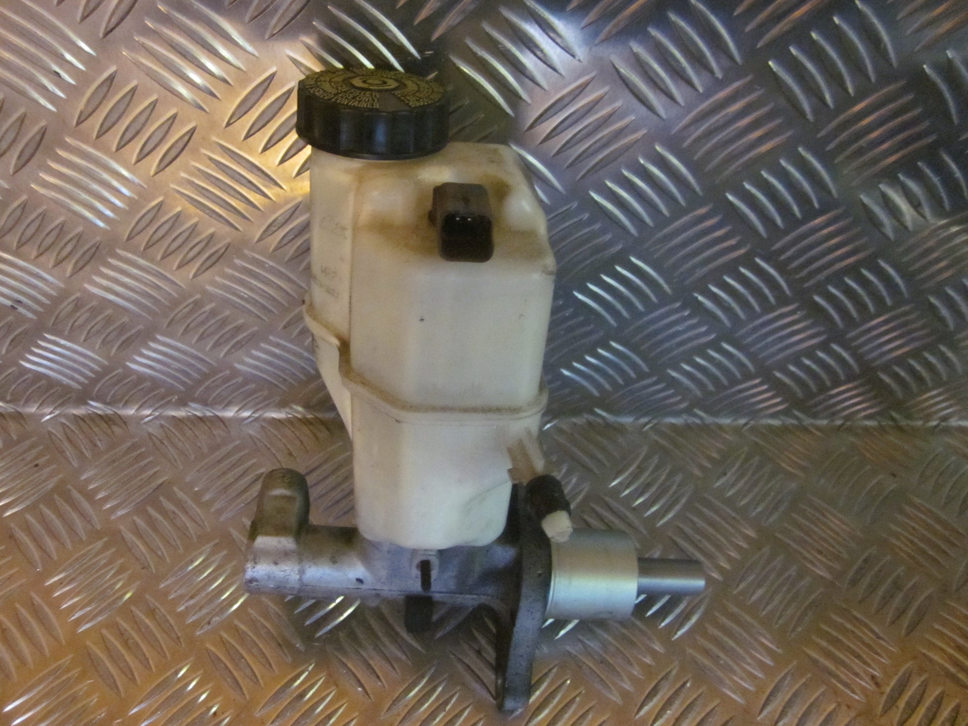 Peugeot 407 Bremsehovedcylinder Med OEM Nr. Ophugger Fra Peugeot Ophugger