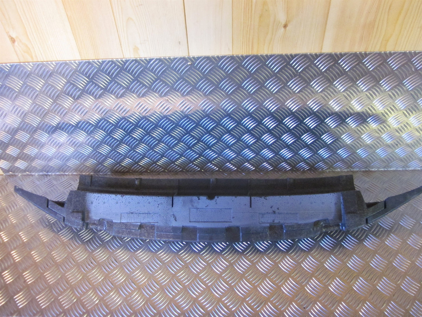 Audi Q7 Forkofanger Rå Med OEM Nr. 4L0807550 Fra Audi Ophugger