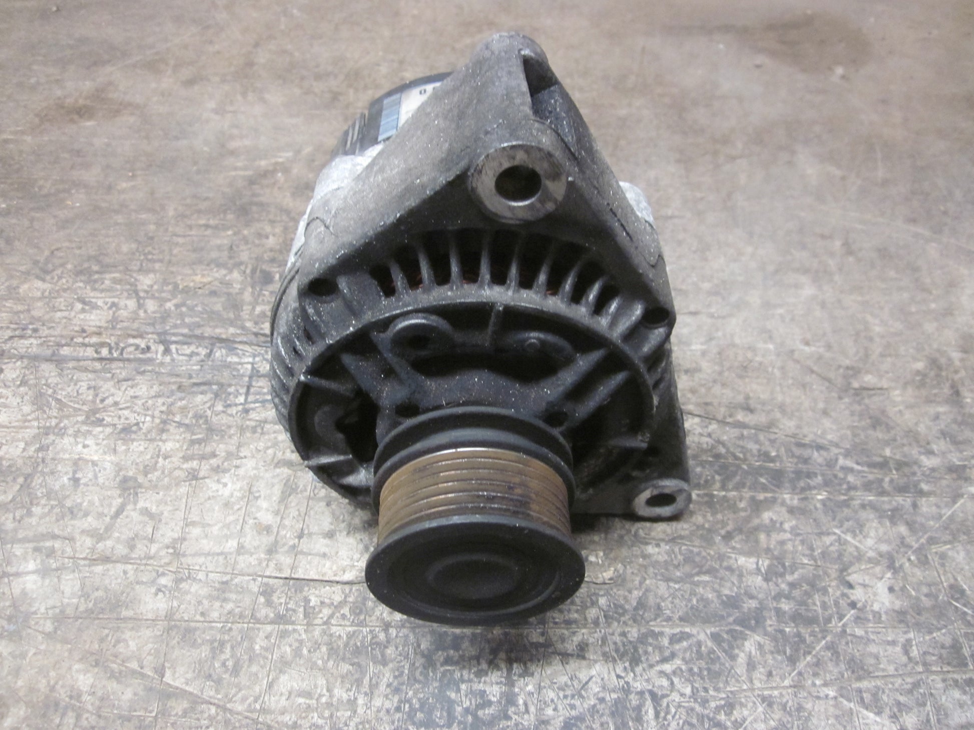 Mercedes E W210 Generator Med OEM Nr. 0123320046 Fra Mercedes Ophugger