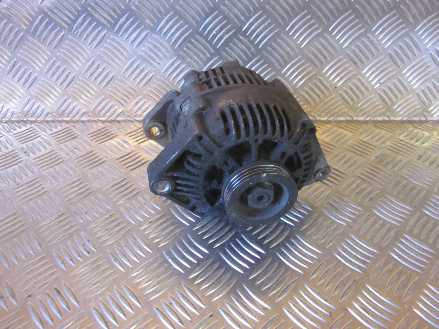 Renault Megane Generator Med OEM Nr. 7700862865 Fra Renault Ophugger