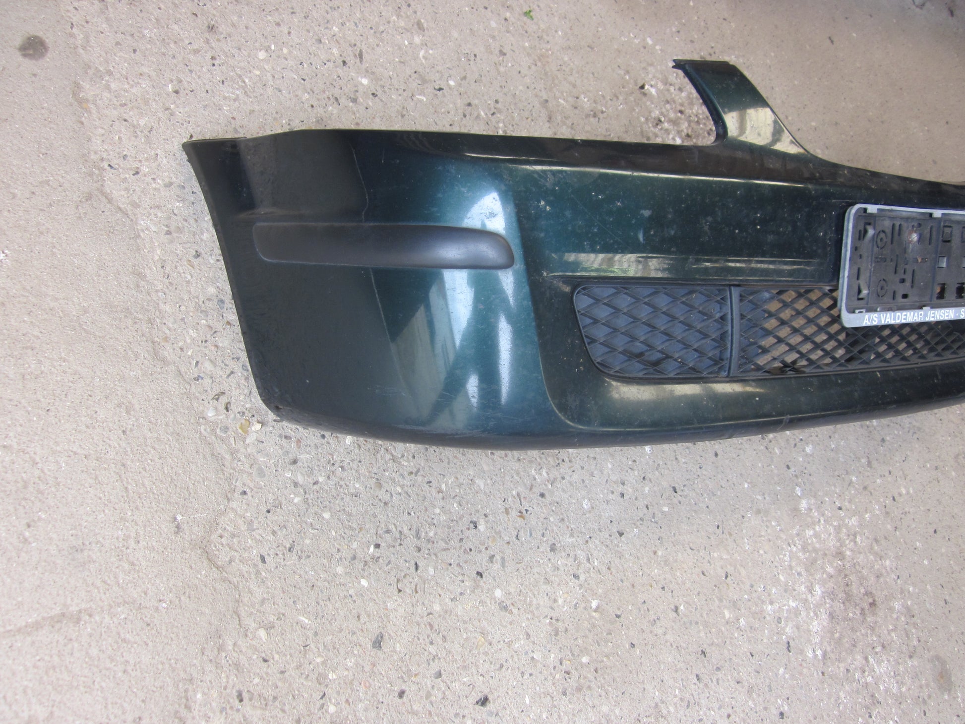 Mazda 323 4D BJ12 Forkofanger Med OEM Nr. Ophugger Fra Mazda Ophugger