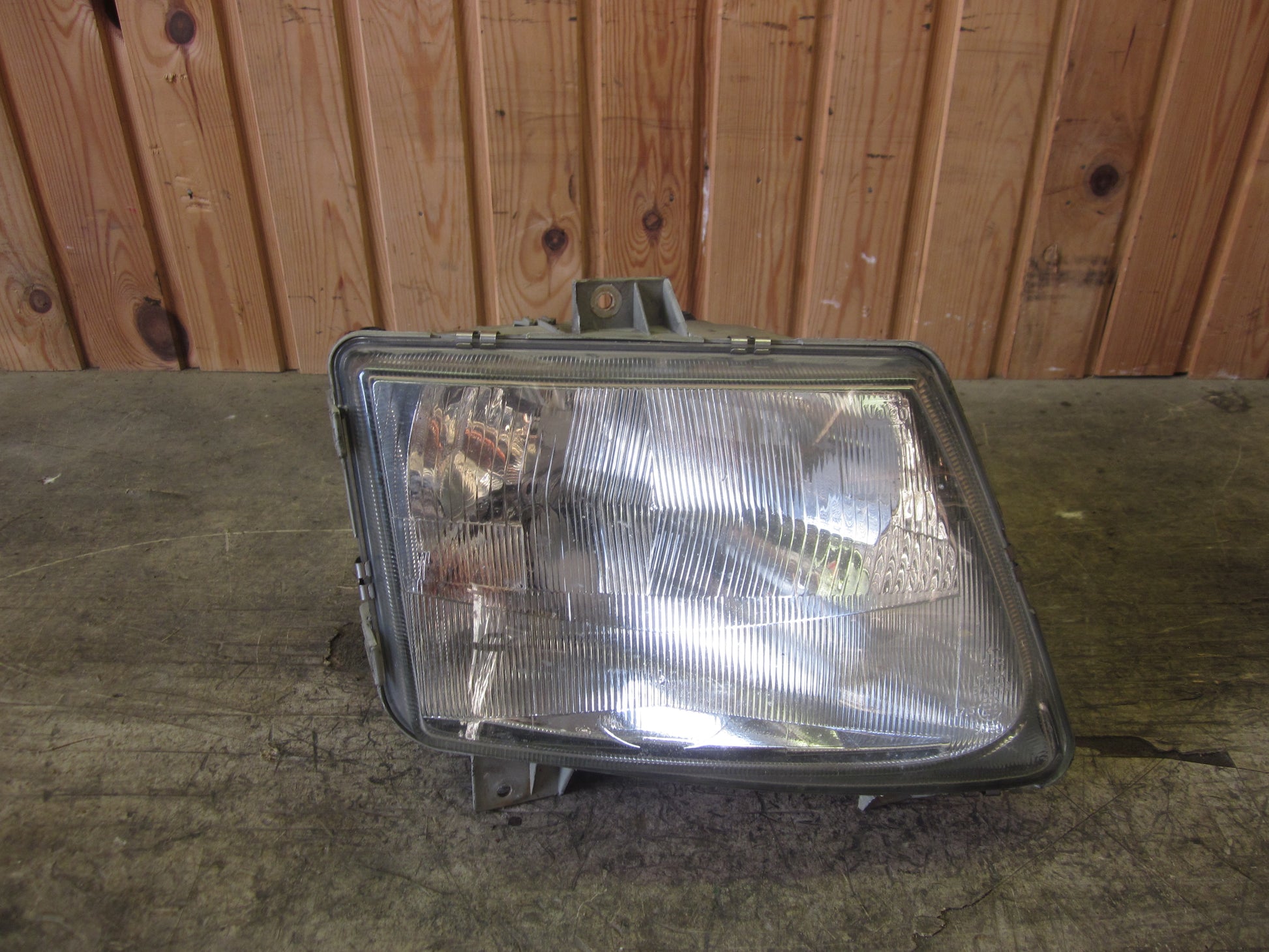 Mercedes VITO W638 Forlygte Med OEM Nr. Ophugger Fra Mercedes Ophugger