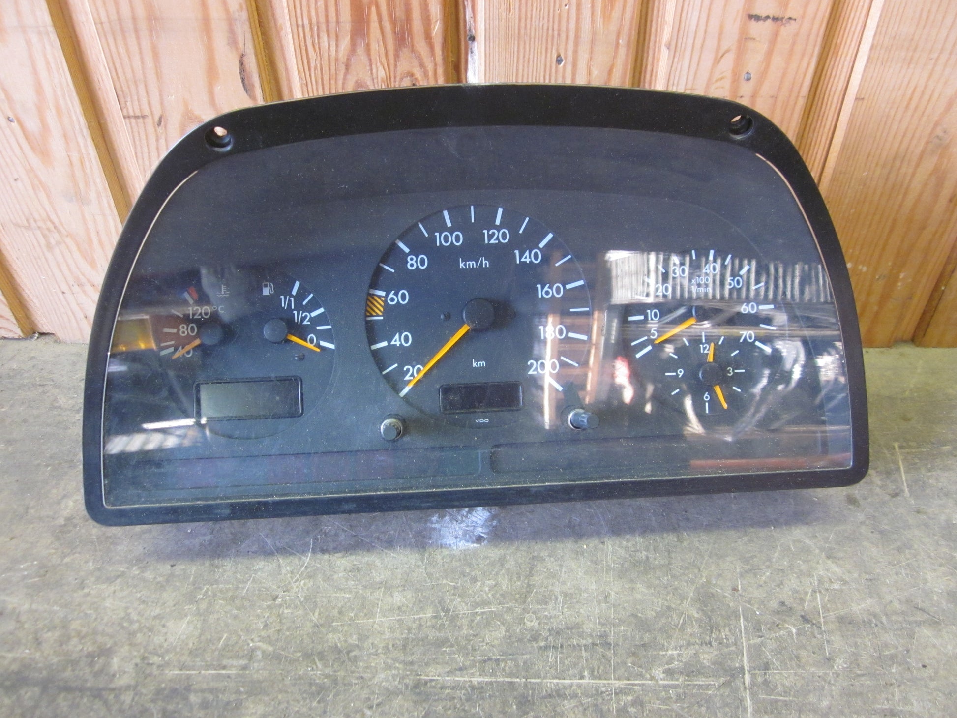 Mercedes VITO W638 Speedometer - Instrument Med OEM Nr. Ophugger Fra Mercedes Ophugger