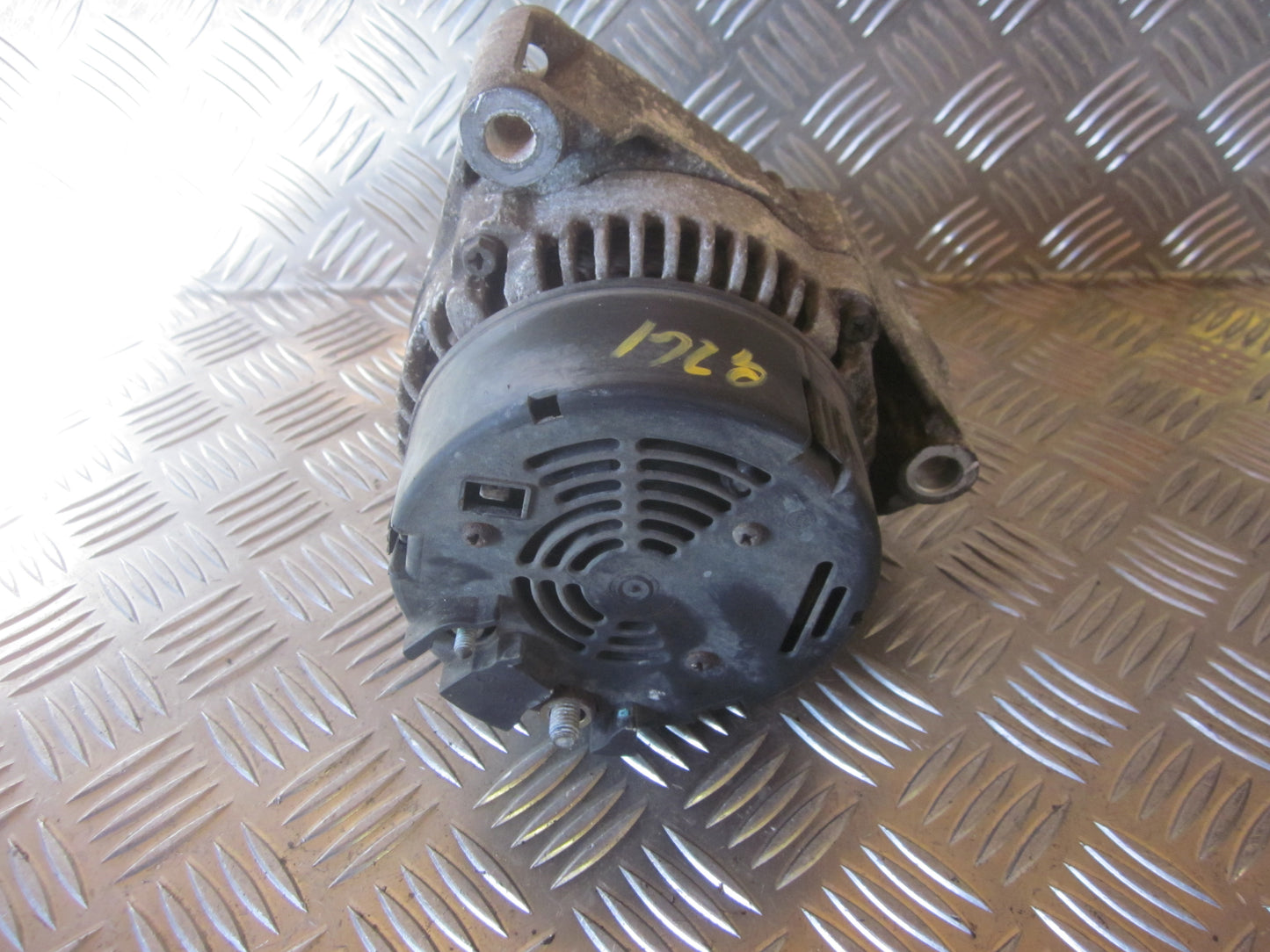Saab 900 Generator Med OEM Nr. 0123310041 Fra Saab Ophugger