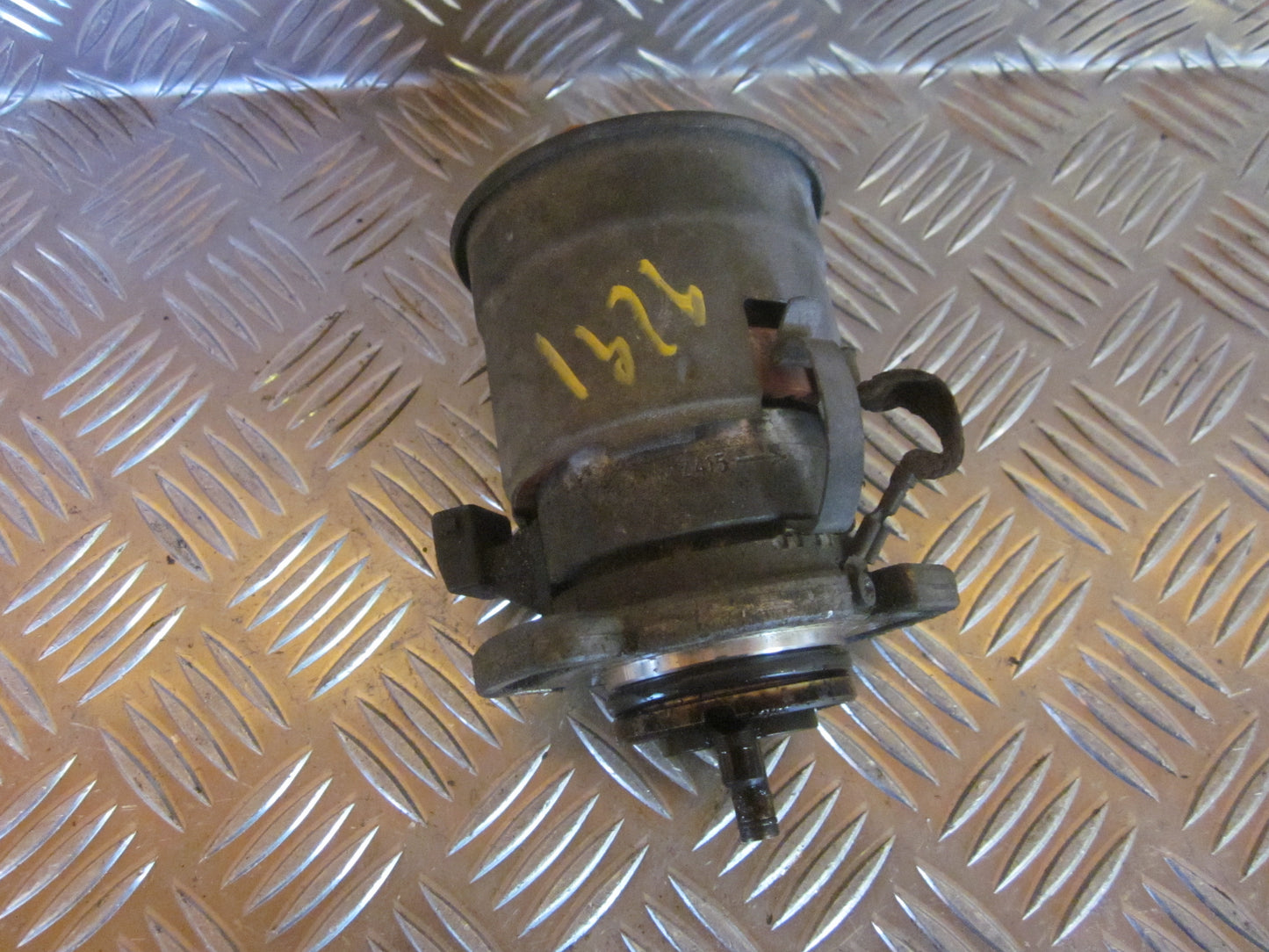 VW Polo 3 5D 6N Strømfordeler El Med OEM Nr. Ophugger Fra VW Ophugger