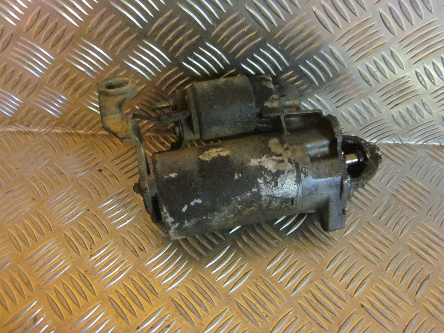 Audi 80/90 Starter Med OEM Nr. Ophugger Fra Audi Ophugger