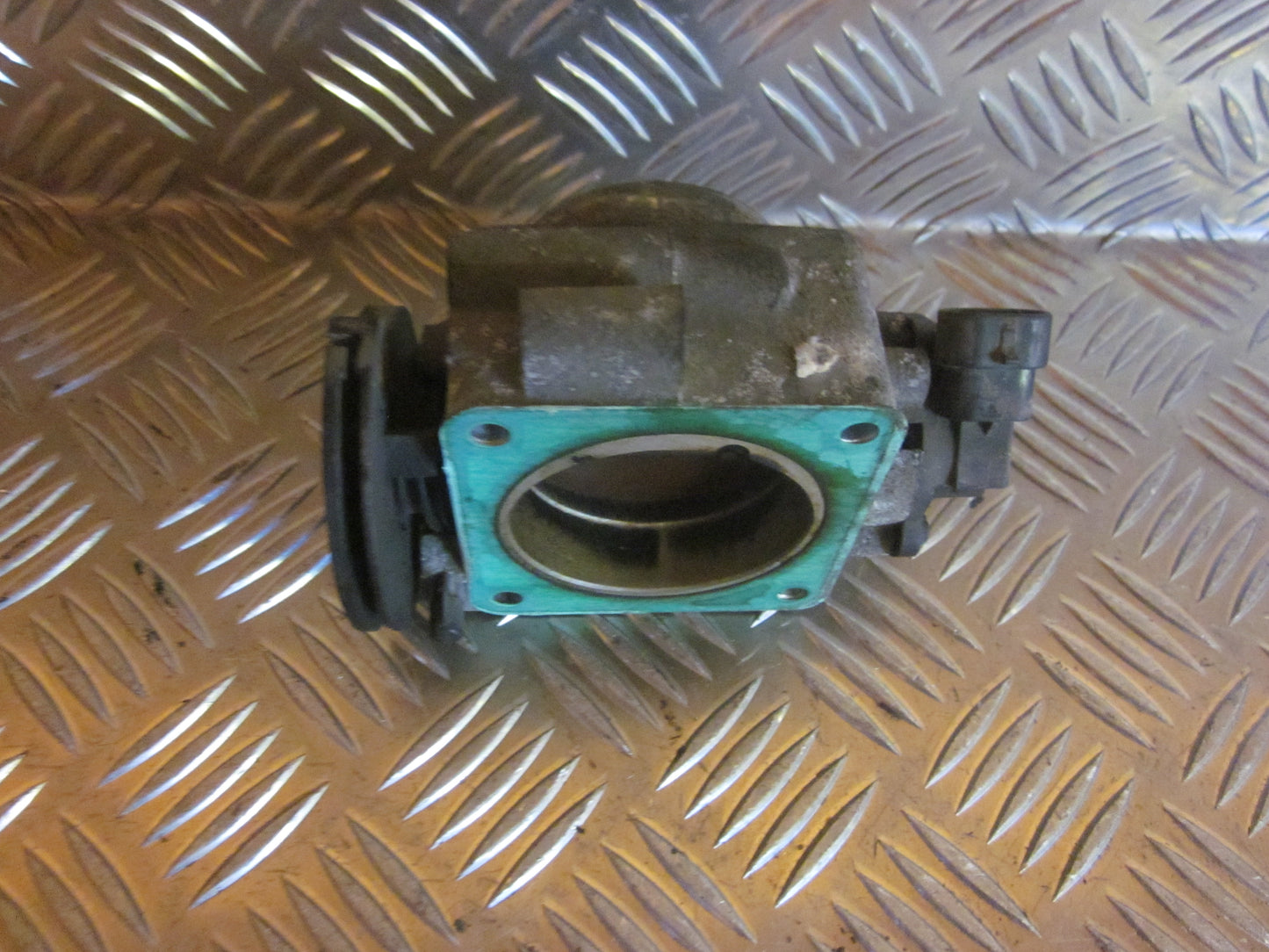 Volvo S40/V40 Spjældhus Med OEM Nr. Ophugger Fra Volvo Ophugger