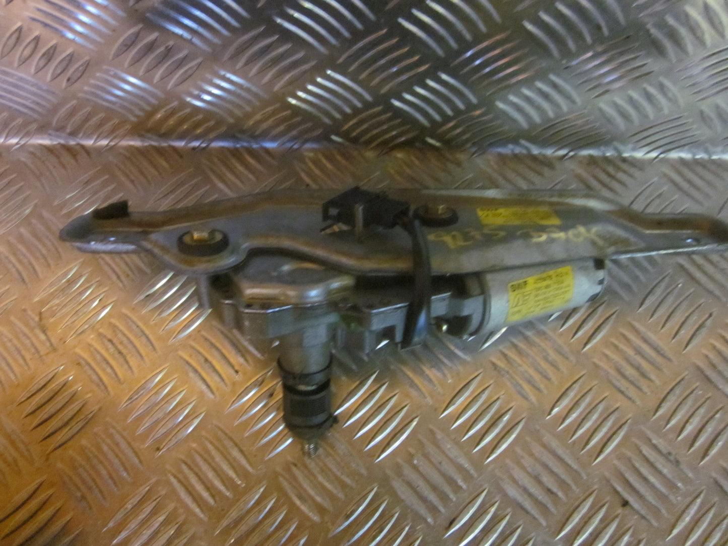 Seat Alhambra 7M Bagrudevisker Motor Med OEM Nr. Ophugger Fra Seat Ophugger