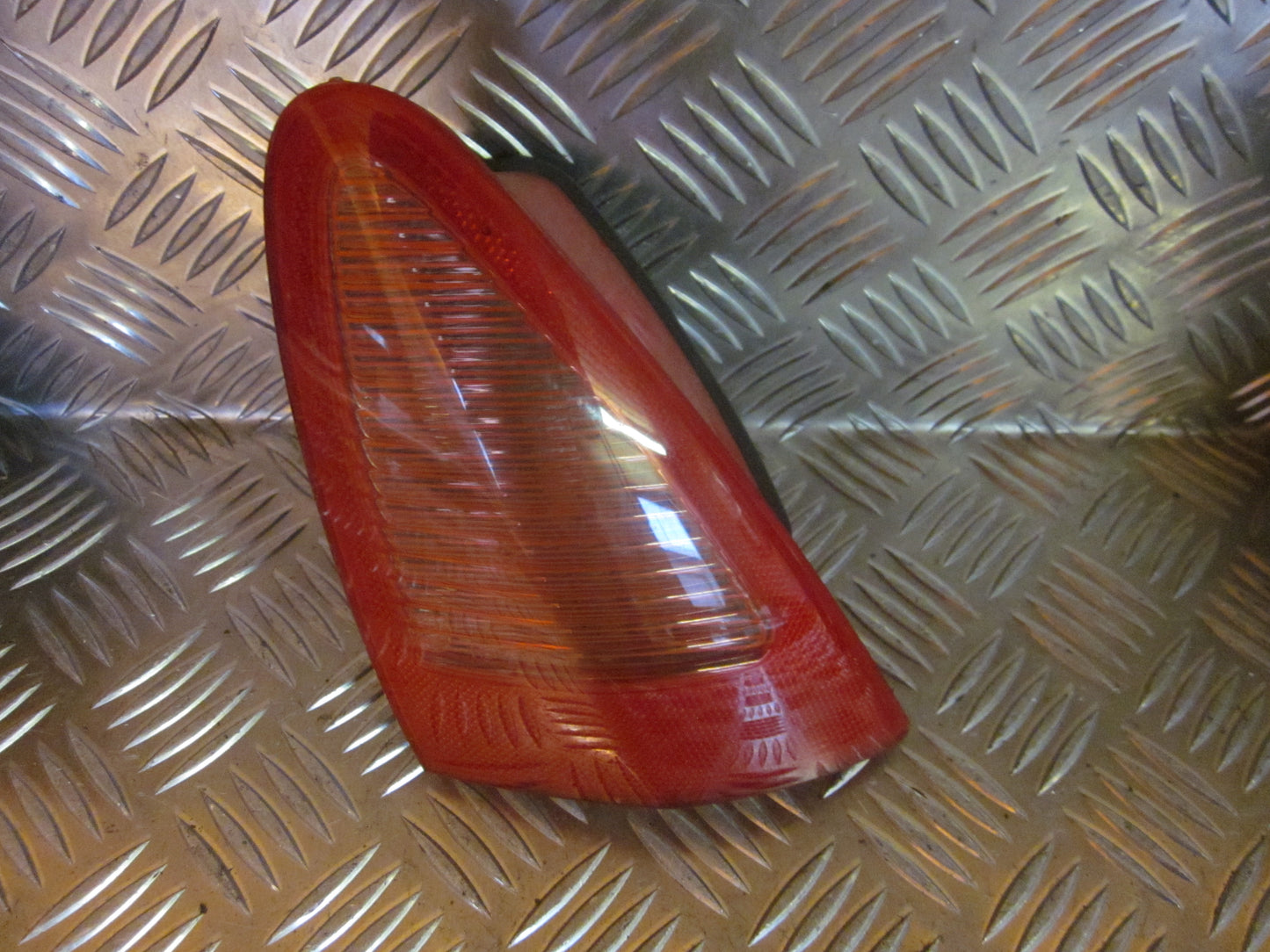 Alfa Romeo 147 Baglygte Med OEM Nr. Ophugger Fra Alfa Romeo Ophugger