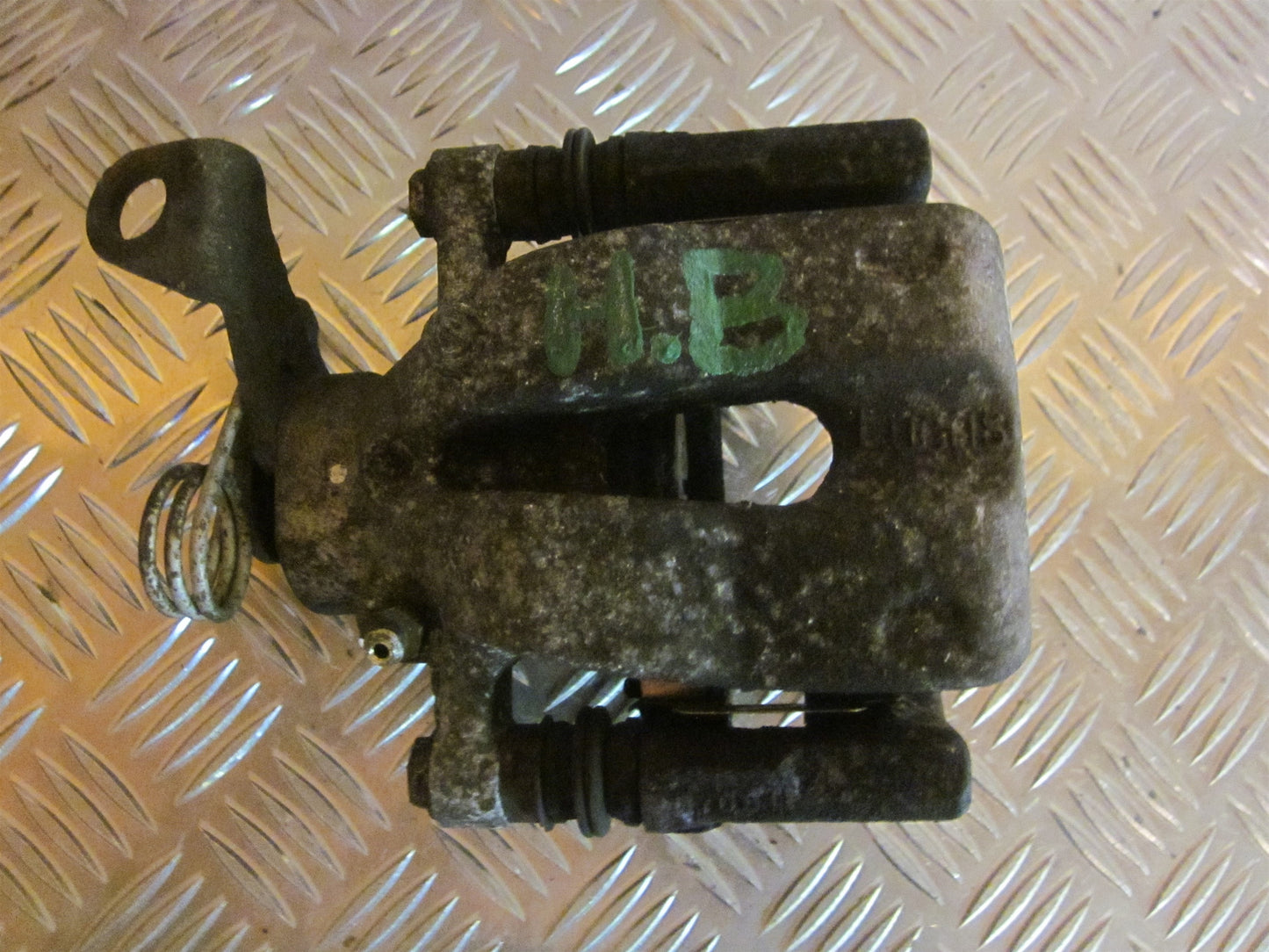 Alfa Romeo 147 Bremsekaliber HB Med OEM Nr. Ophugger Fra Alfa Romeo Ophugger