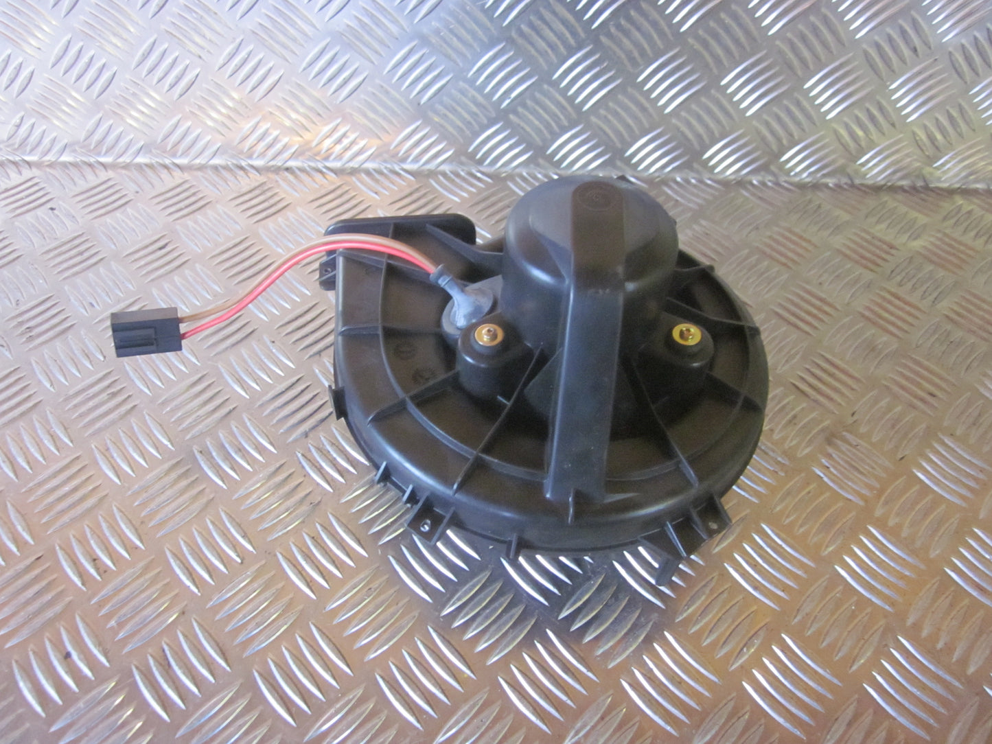 Opel Corsa C Varmeblæser Med OEM Nr. Ophugger Fra Opel Ophugger