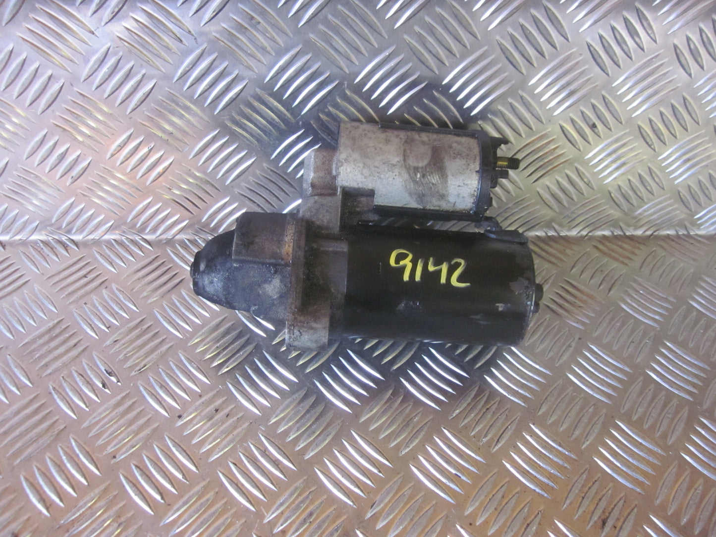 VW Passat 3B Starter Med OEM Nr. Ophugger Fra VW Ophugger