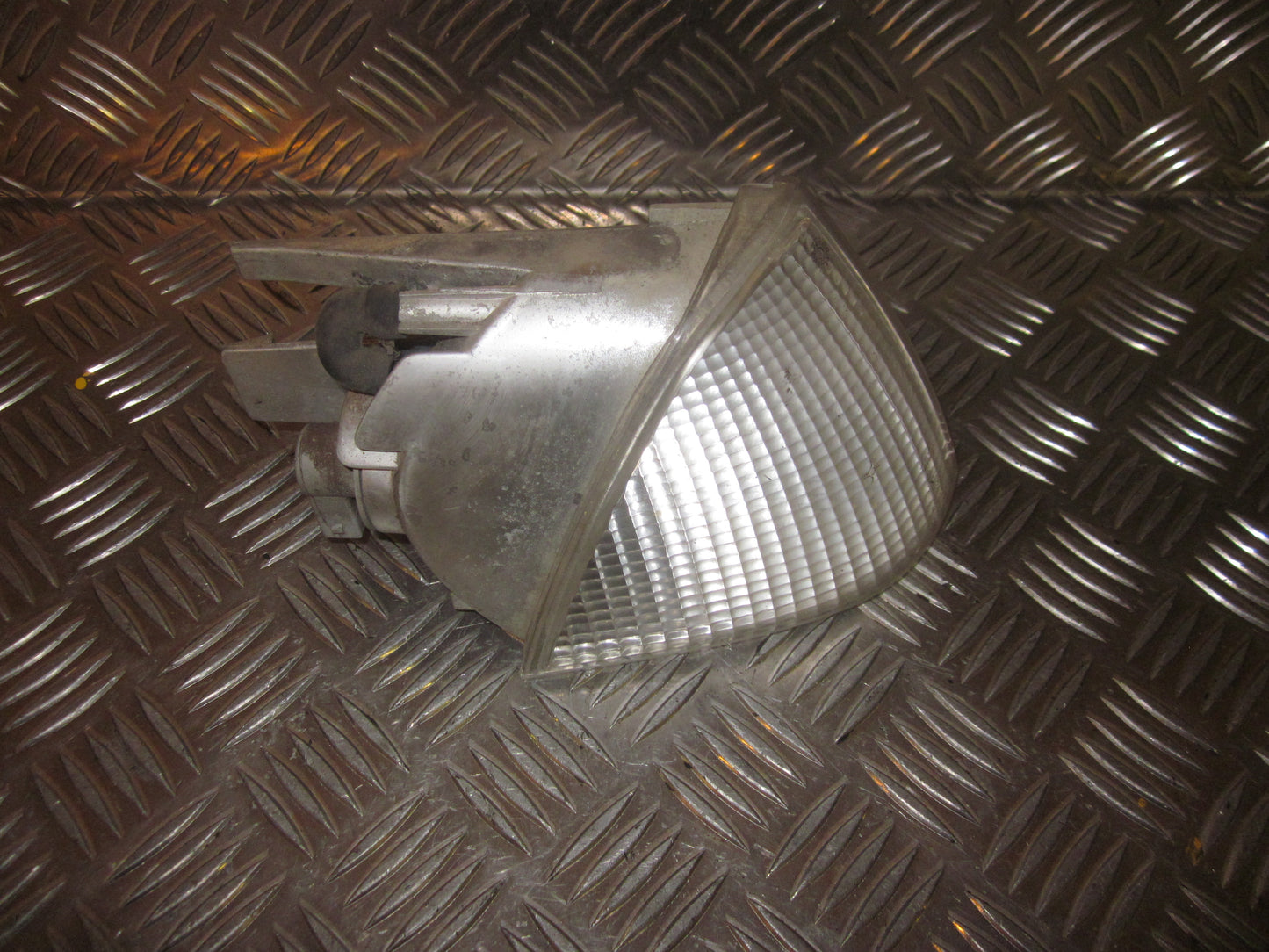 Citroen Jumpy Blinklygte For Med OEM Nr. Ophugger Fra Citroen Ophugger