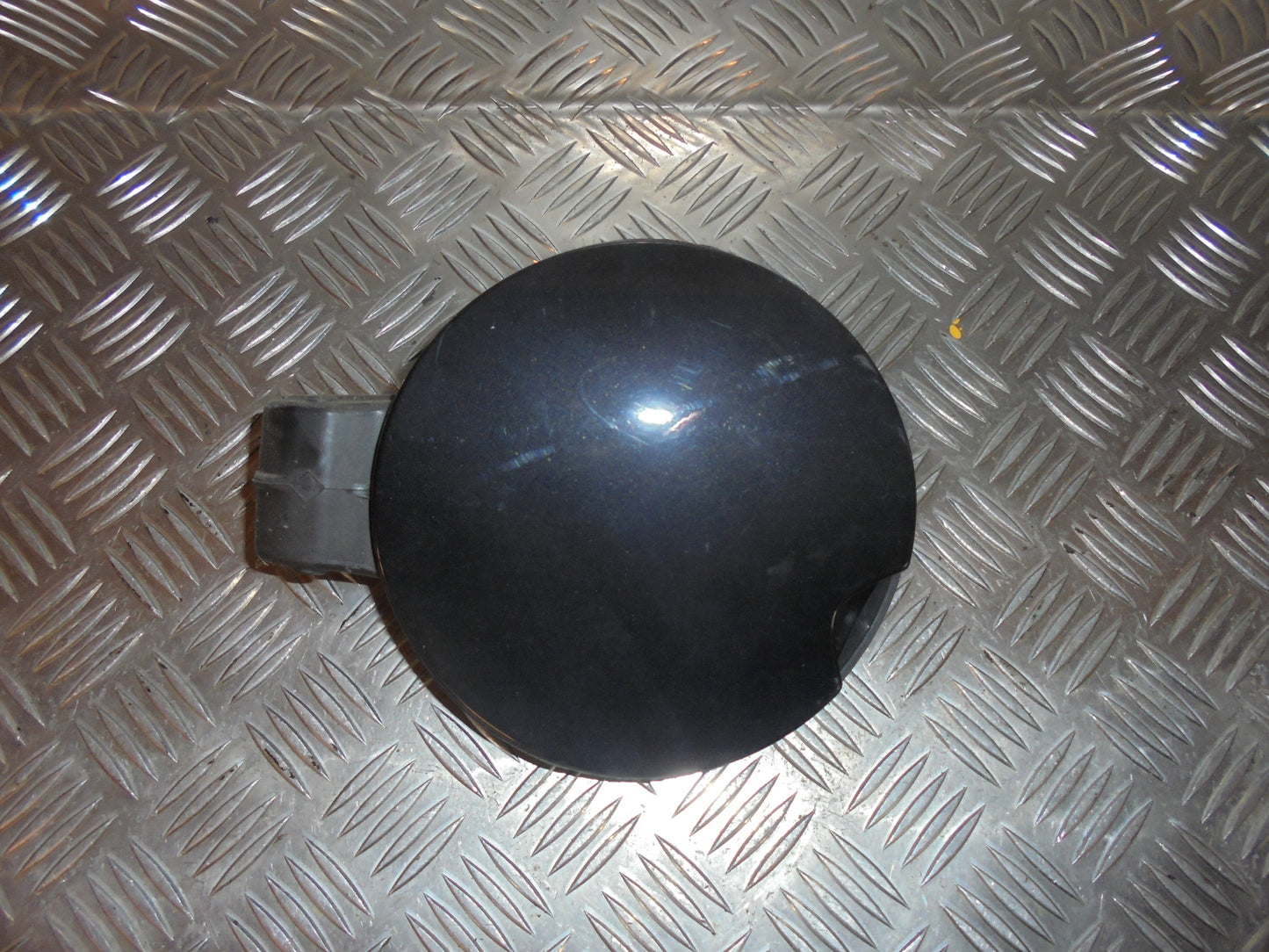 Peugeot 207 Benzinklap / Tankklap Med OEM Nr. Ophugger Fra Peugeot Ophugger