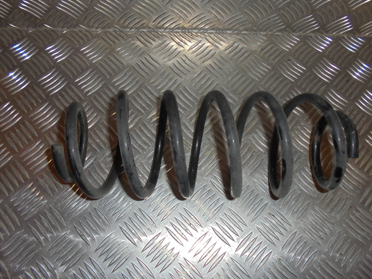 Citroen C1 Bagfjeder Spiral Med OEM Nr. 5102N6 Fra Citroen Ophugger