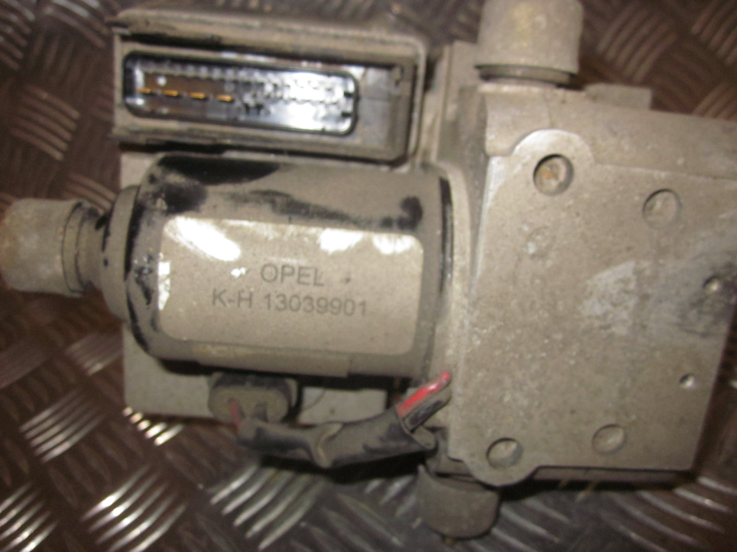 Opel Vectra B Abs Pumpe Med OEM Nr. S108022001C Fra Opel Ophugger
