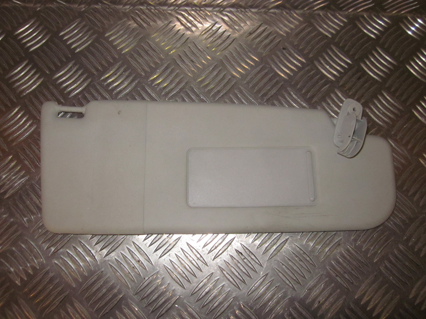 VW Beetle 9C Solskærm Med OEM Nr. 3B0857552AL Fra VW Ophugger