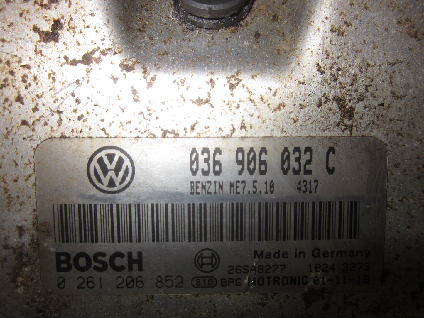 VW Beetle 9C Motorstyring - Motorstyreboks - Injection Elboks Med OEM Nr. 036906032C Fra VW Ophugger