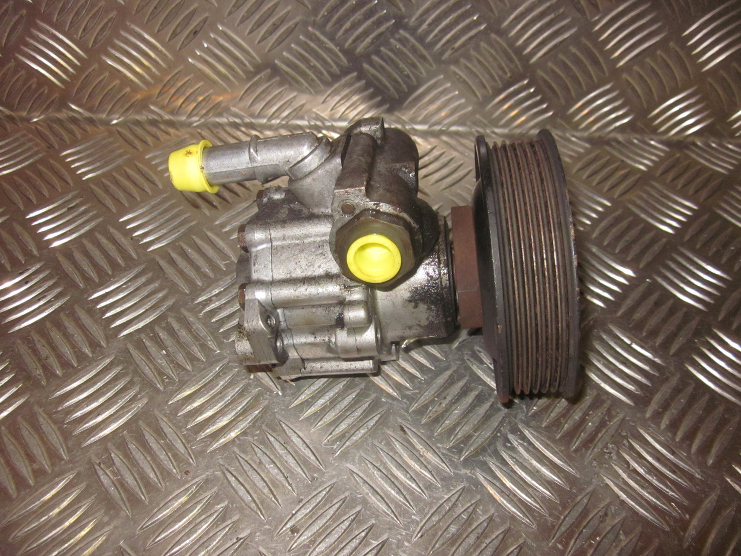 VW Beetle 9C Servopumpe Med OEM Nr. 1J0422154H Fra VW Ophugger