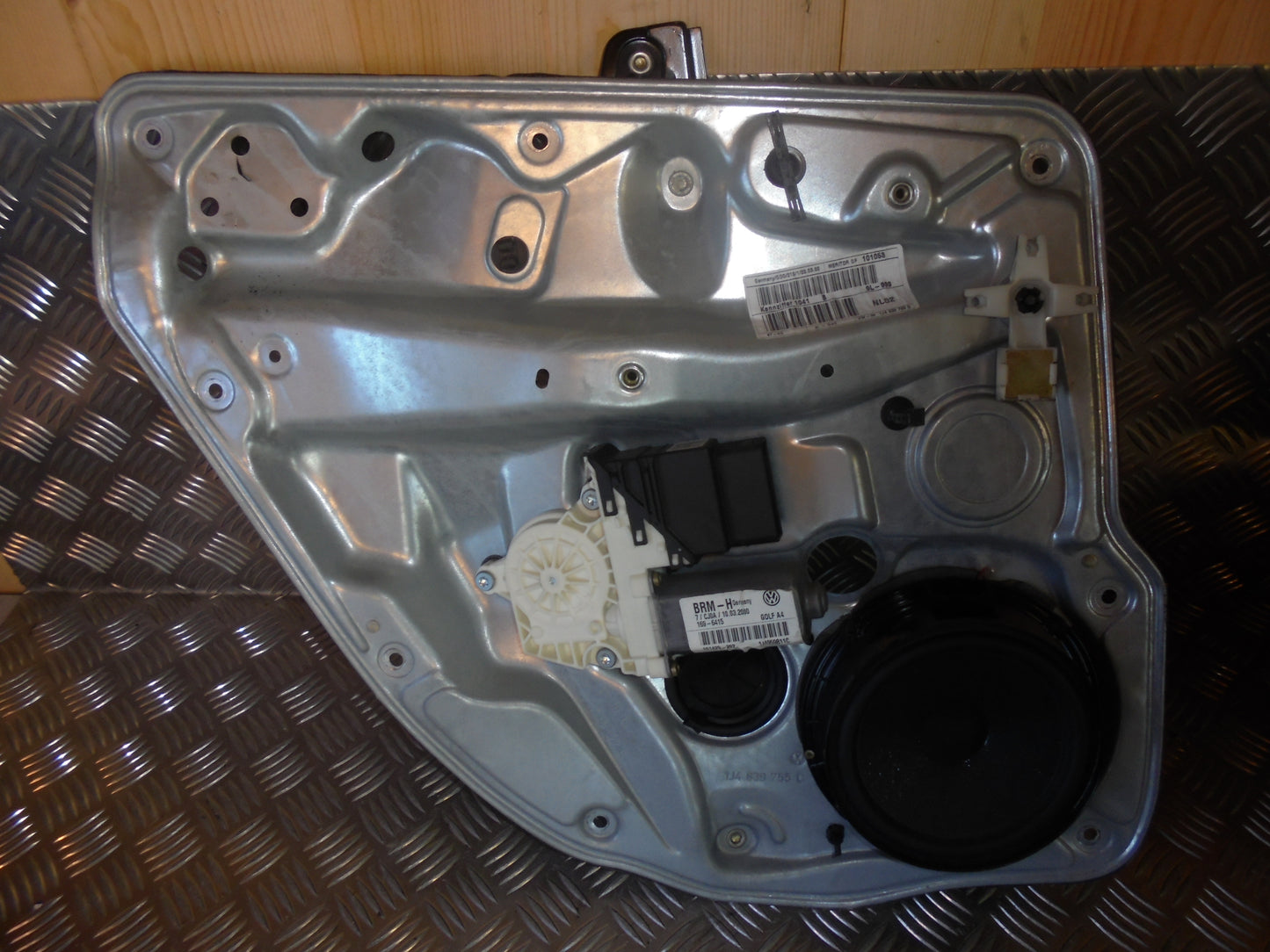 VW Golf 4 1J Rudemotor - Rudehejs Med OEM Nr. 1J4959811C Fra VW Ophugger