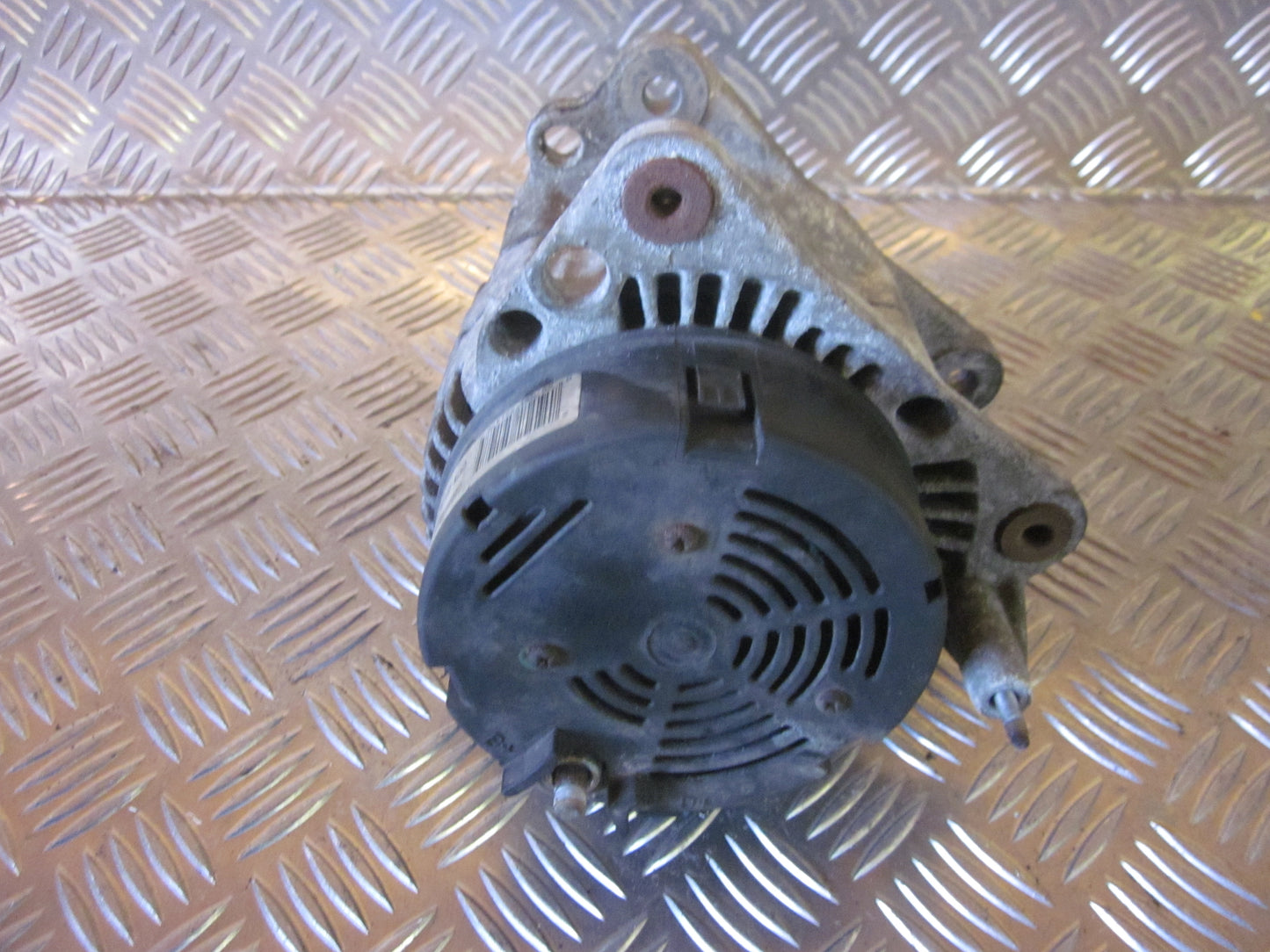 VW Polo 3 5D 6N Generator Med OEM Nr. 012310019 Fra VW Ophugger