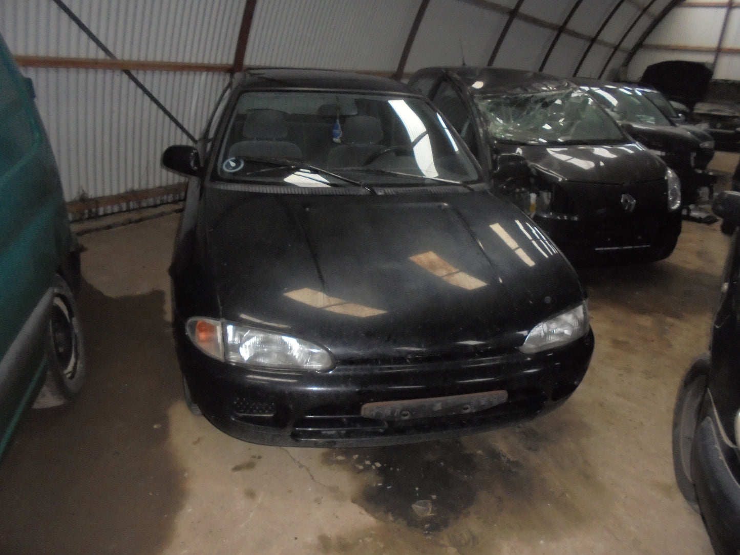 Mitsubishi Colt CA Pluk-Selv-Bil Med OEM Nr. Ophugger Fra Mitsubishi Ophugger