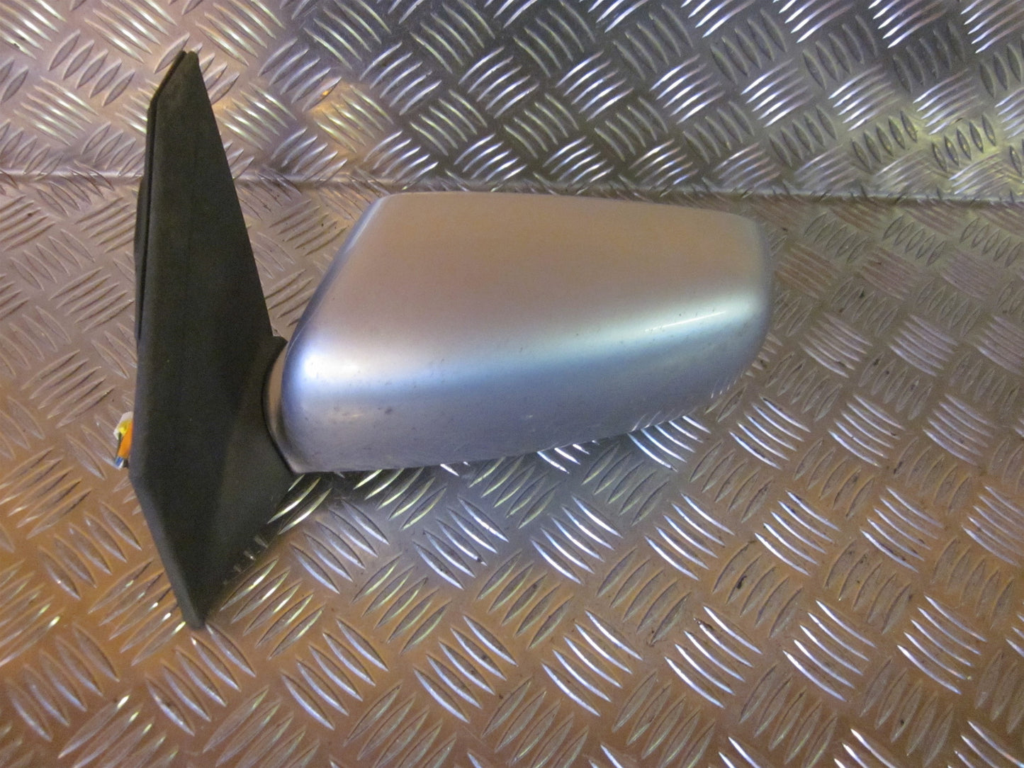 Mitsubishi Lancer Sidespejl Med OEM Nr. Ophugger Fra Mitsubishi Ophugger