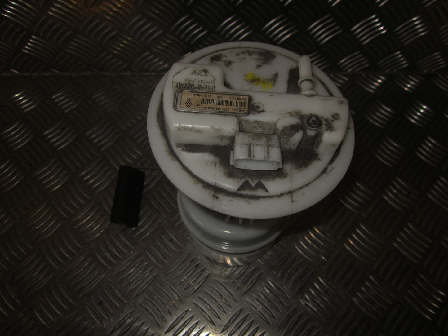 Renault Twingo 2 Benz/Brændstofpumpe El Med OEM Nr. Ophugger Fra Renault Ophugger
