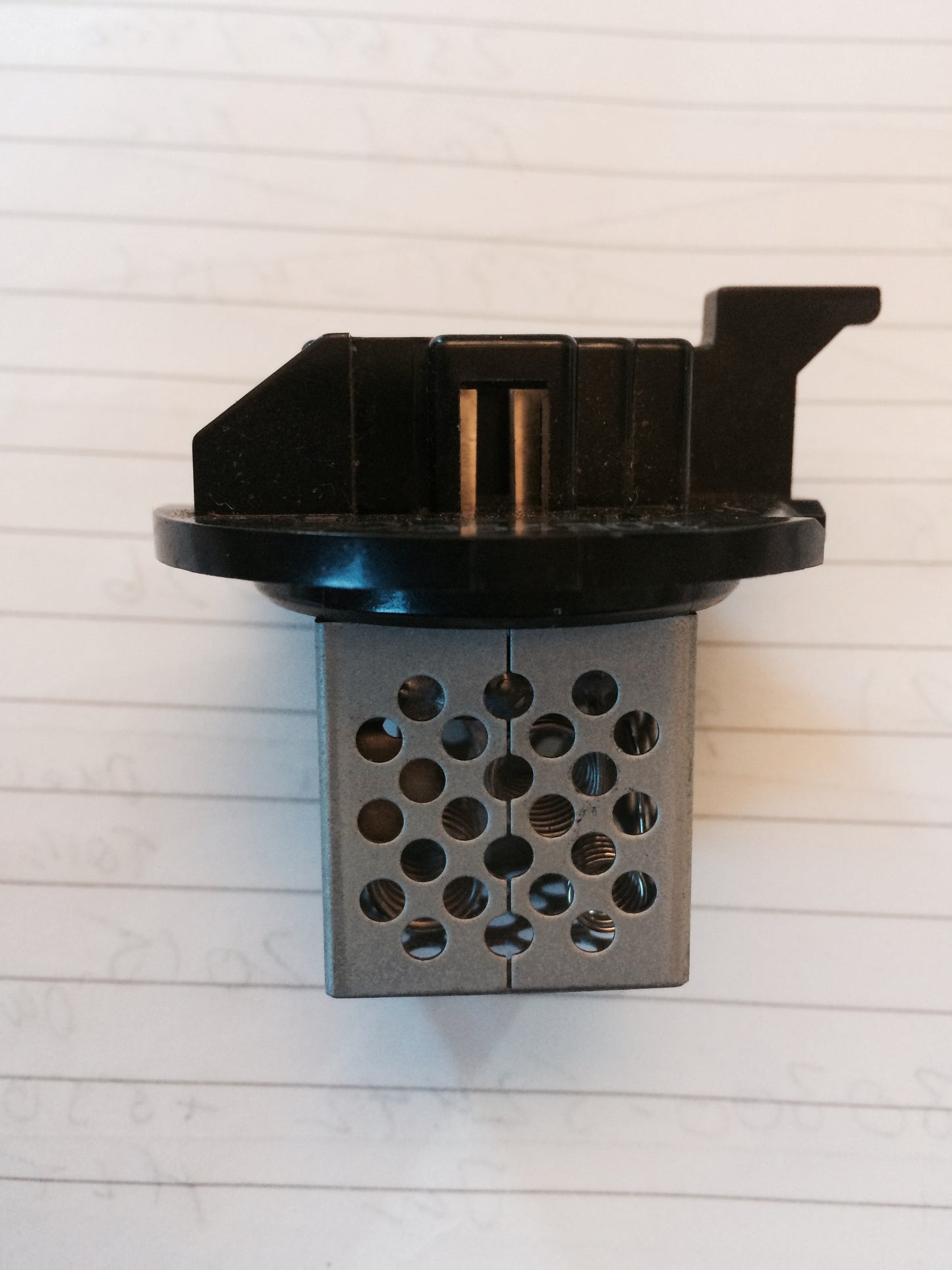 Suzuki Ignis Varmemodstand Med OEM Nr. Ophugger Fra Suzuki Ophugger