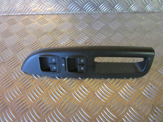 Skoda Octavia Kontakt Rudehejs Med OEM Nr. 1Z0959858B Fra Skoda Ophugger