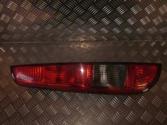 Ford Focus Baglygte Med OEM Nr. Ophugger Fra Ford Ophugger