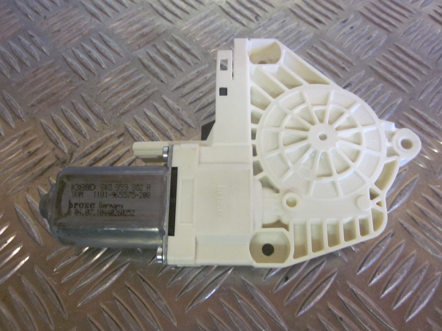 Audi A6 4G Rudemotor - Rudehejs Med OEM Nr. 8K0959802A Fra Audi Ophugger
