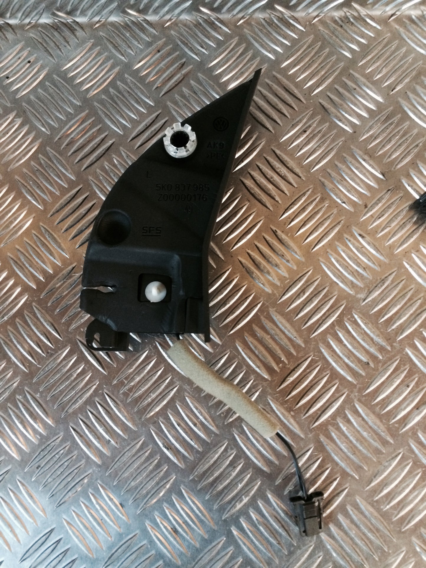 VW Golf 6 1K Højttaler Med OEM Nr. 5K0837985 Fra VW Ophugger