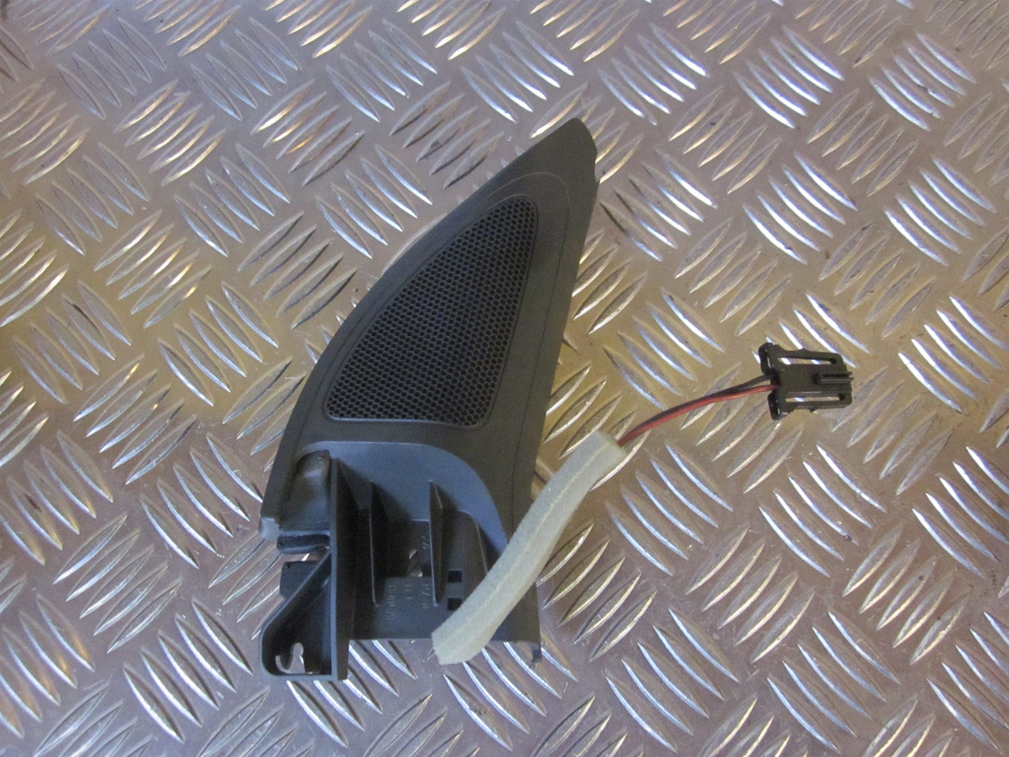 VW Golf 6 1K Højttaler Med OEM Nr. 5K0837986 Fra VW Ophugger