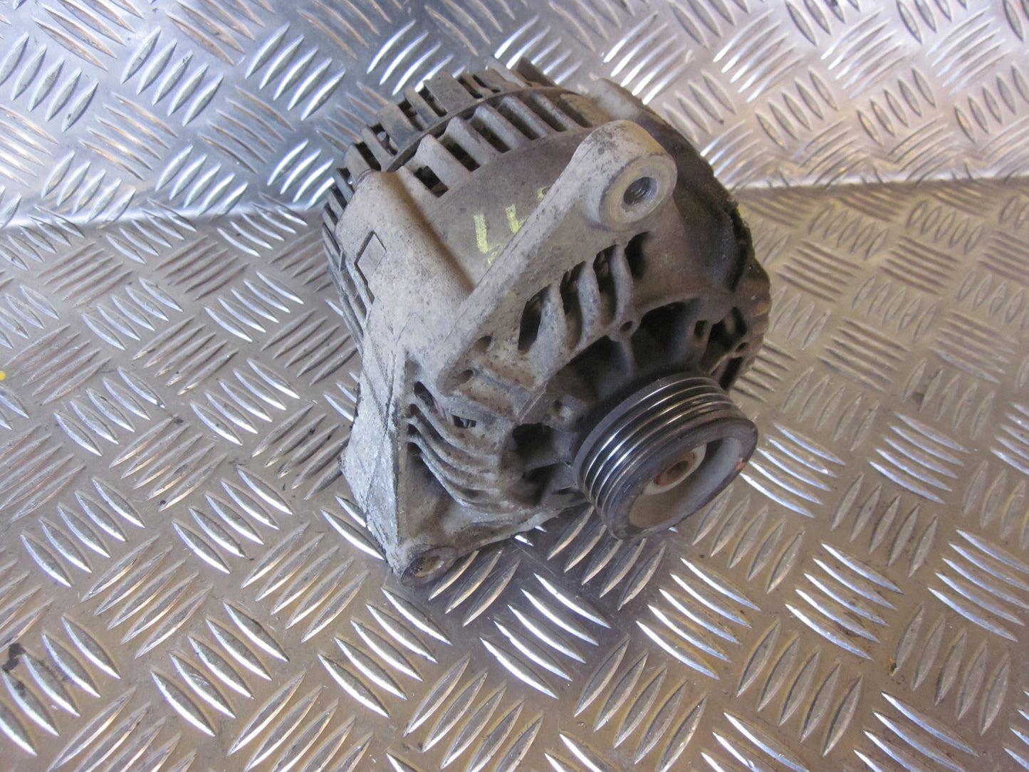 Peugeot 306 Generator Med OEM Nr. 96194293 Fra Peugeot Ophugger