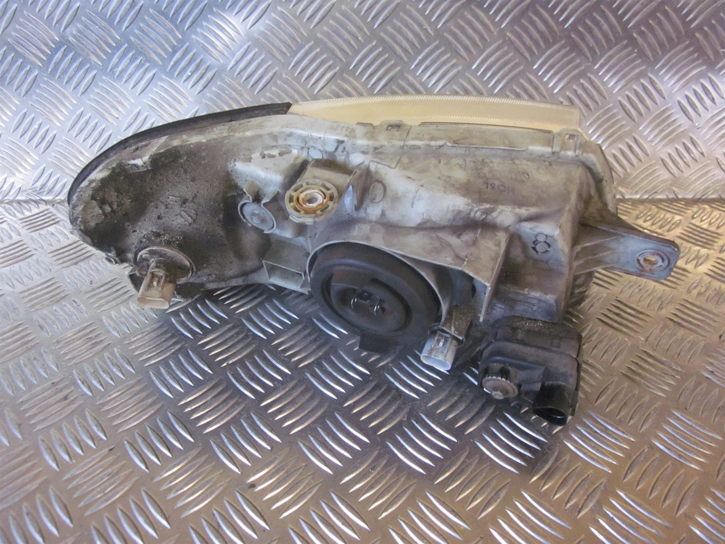 Hyundai Accent Forlygte Med OEM Nr. 9210125020 Fra Hyundai Ophugger
