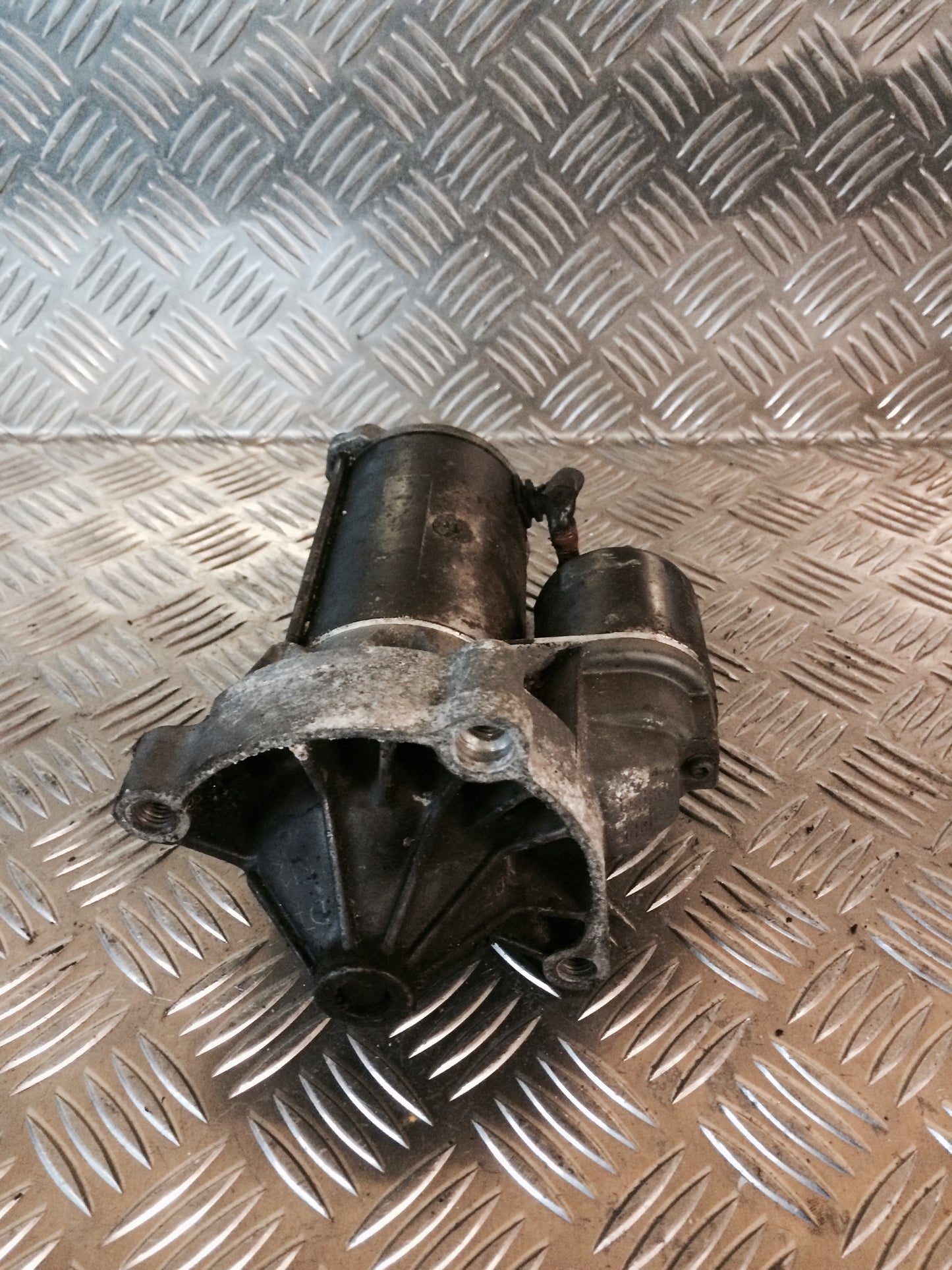 Citroen Berlingo Starter Med OEM Nr. Ophugger Fra Citroen Ophugger