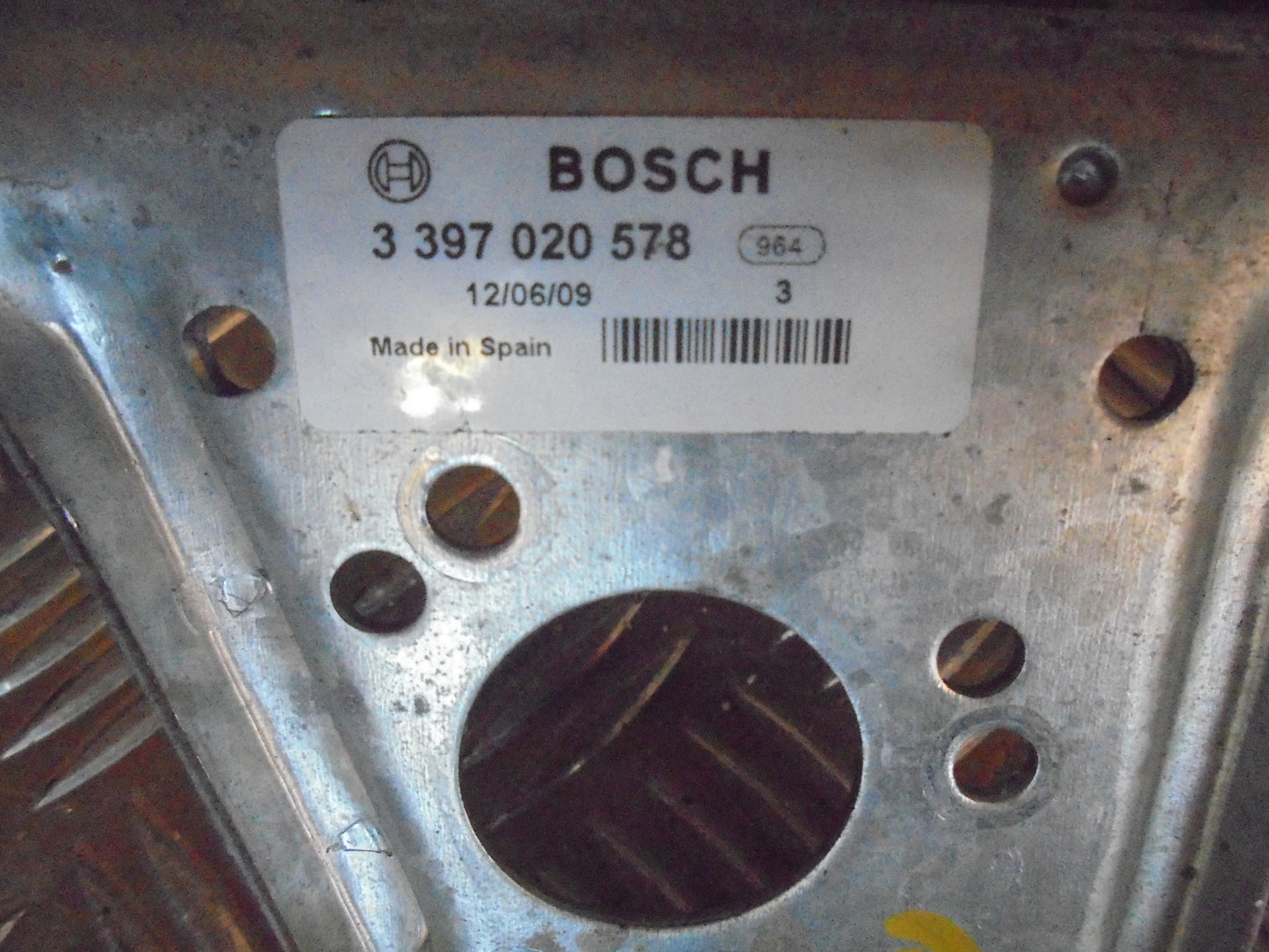 Peugeot 206+ Viskertræk Med OEM Nr. Ophugger Fra Peugeot Ophugger