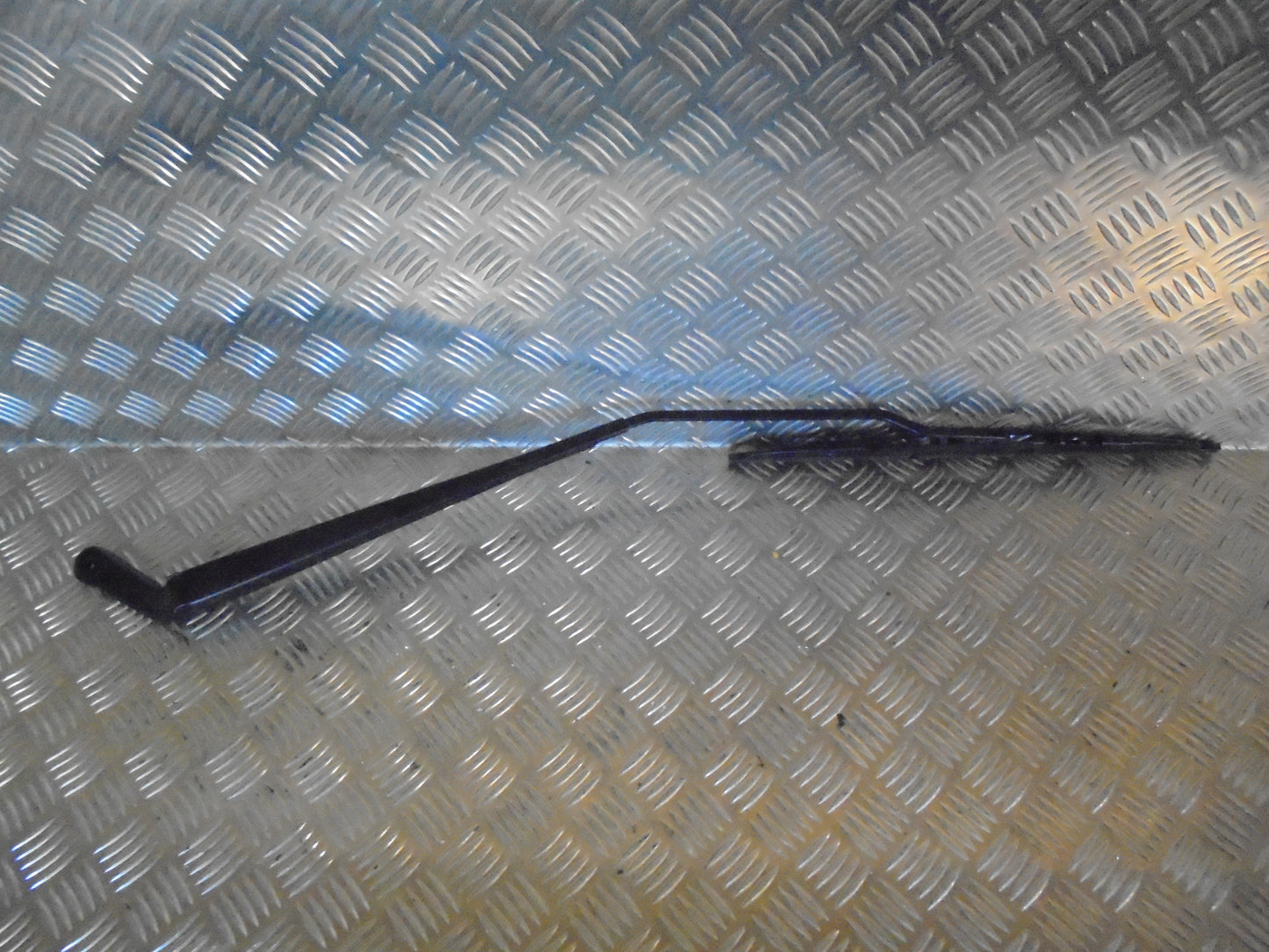 Peugeot 206+ Viskerarm Med OEM Nr. Ophugger Fra Peugeot Ophugger