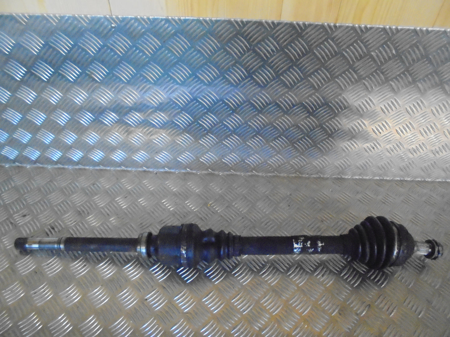 Peugeot 207 Trækaksel For H Med OEM Nr. Ophugger Fra Peugeot Ophugger