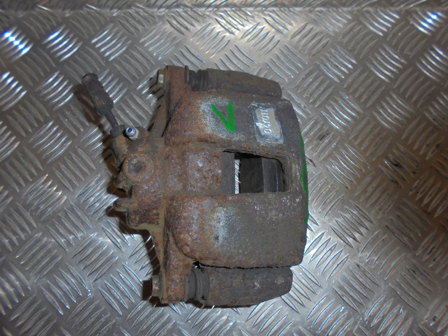 Peugeot 207 Bremsekaliber VF Med OEM Nr. Ophugger Fra Peugeot Ophugger