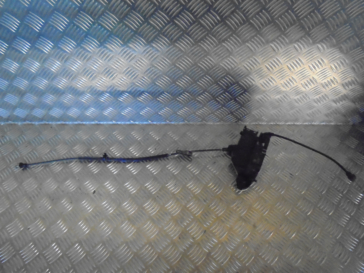 Peugeot 207 Dørlås Med OEM Nr. Ophugger Fra Peugeot Ophugger